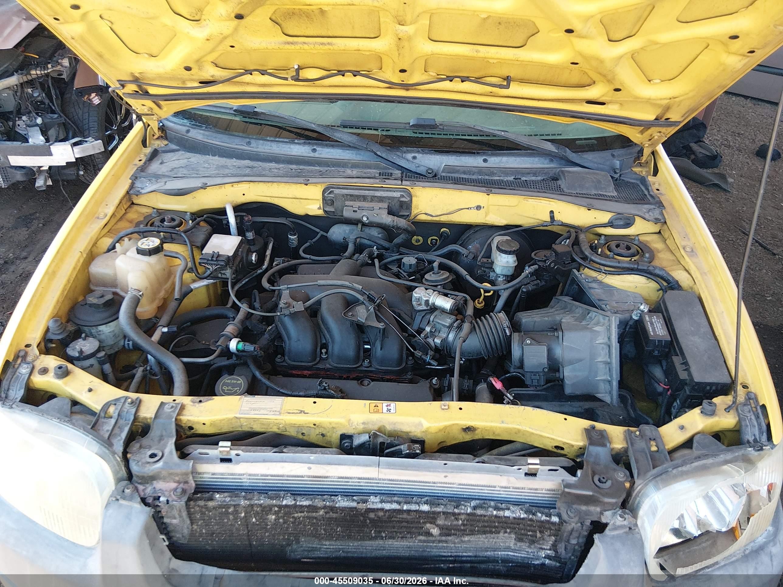 2001 Ford Escape Xlt Желтый vin: 1FMYU04181KB81022