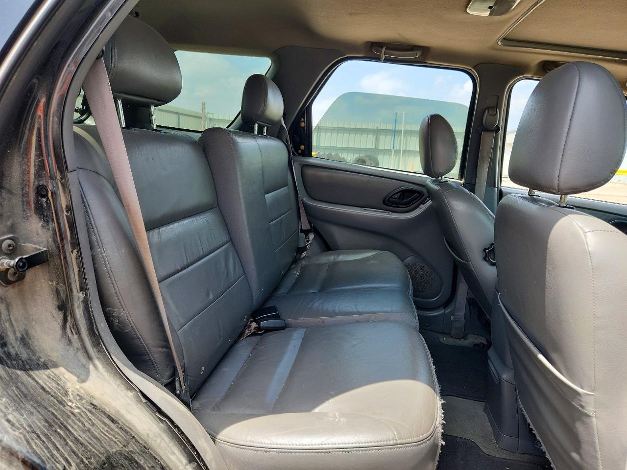 2002 Ford Escape Xlt Black vin: 1FMYU04192KA38100