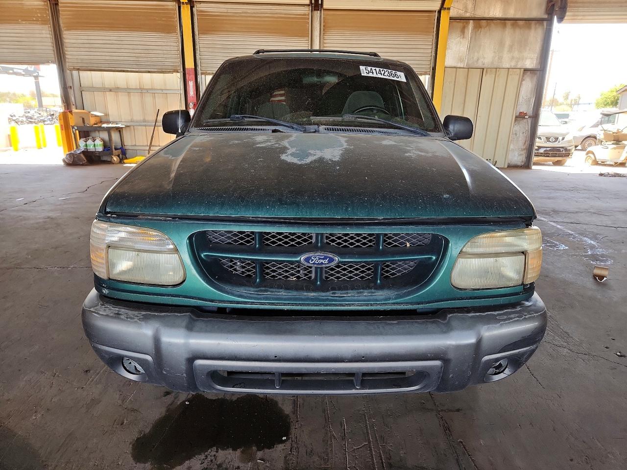 1999 Ford Explorer Green vin: 1FMYU22E6XUA66580