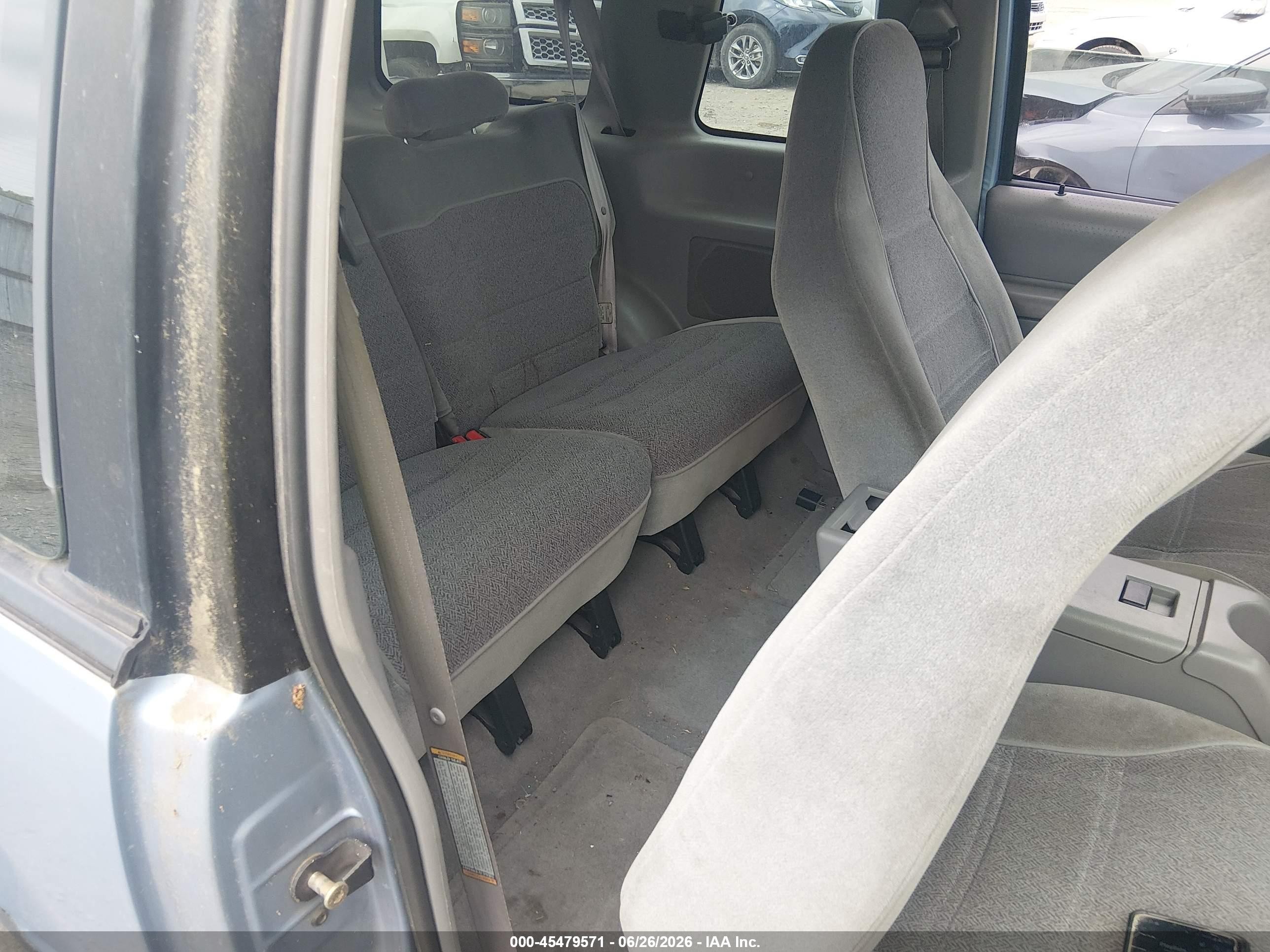 1998 Ford Explorer Sport Light Blue vin: 1FMYU22X2WUC11128