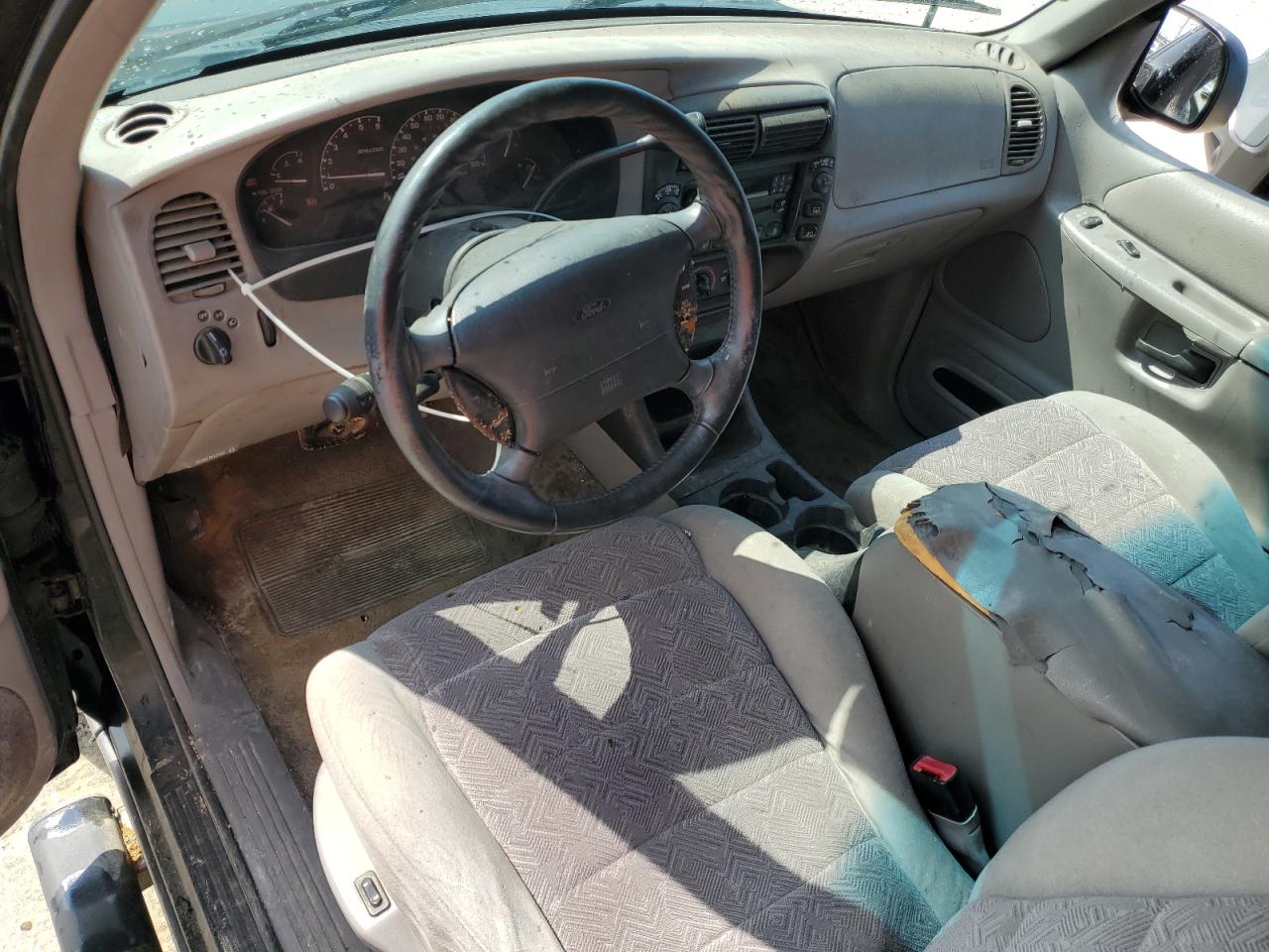 1998 Ford Explorer Black vin: 1FMYU24E3WUB89653