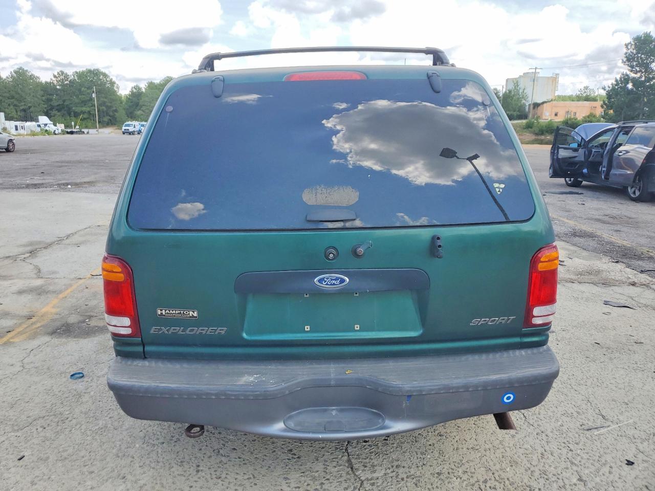 1999 Ford Explorer Green vin: 1FMYU24E5XUB02708