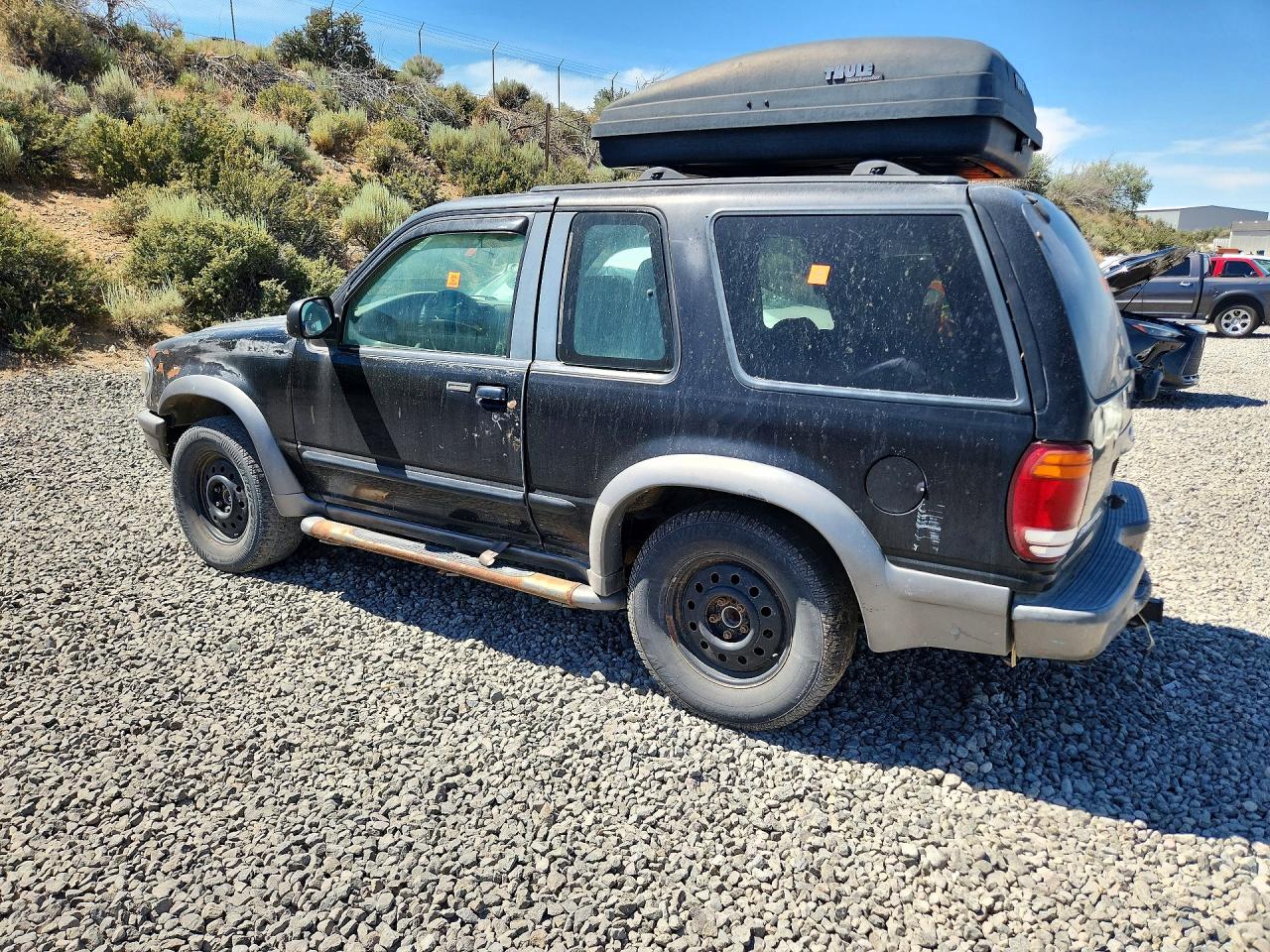 1998 Ford Explorer Black vin: 1FMYU24E6WUB28975