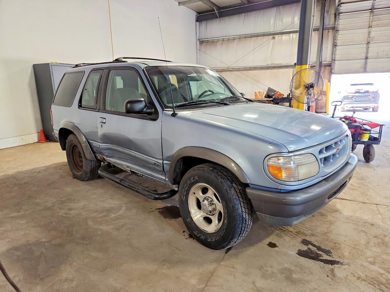 1998 Ford Explorer Синий vin: 1FMYU24E7WUD01399