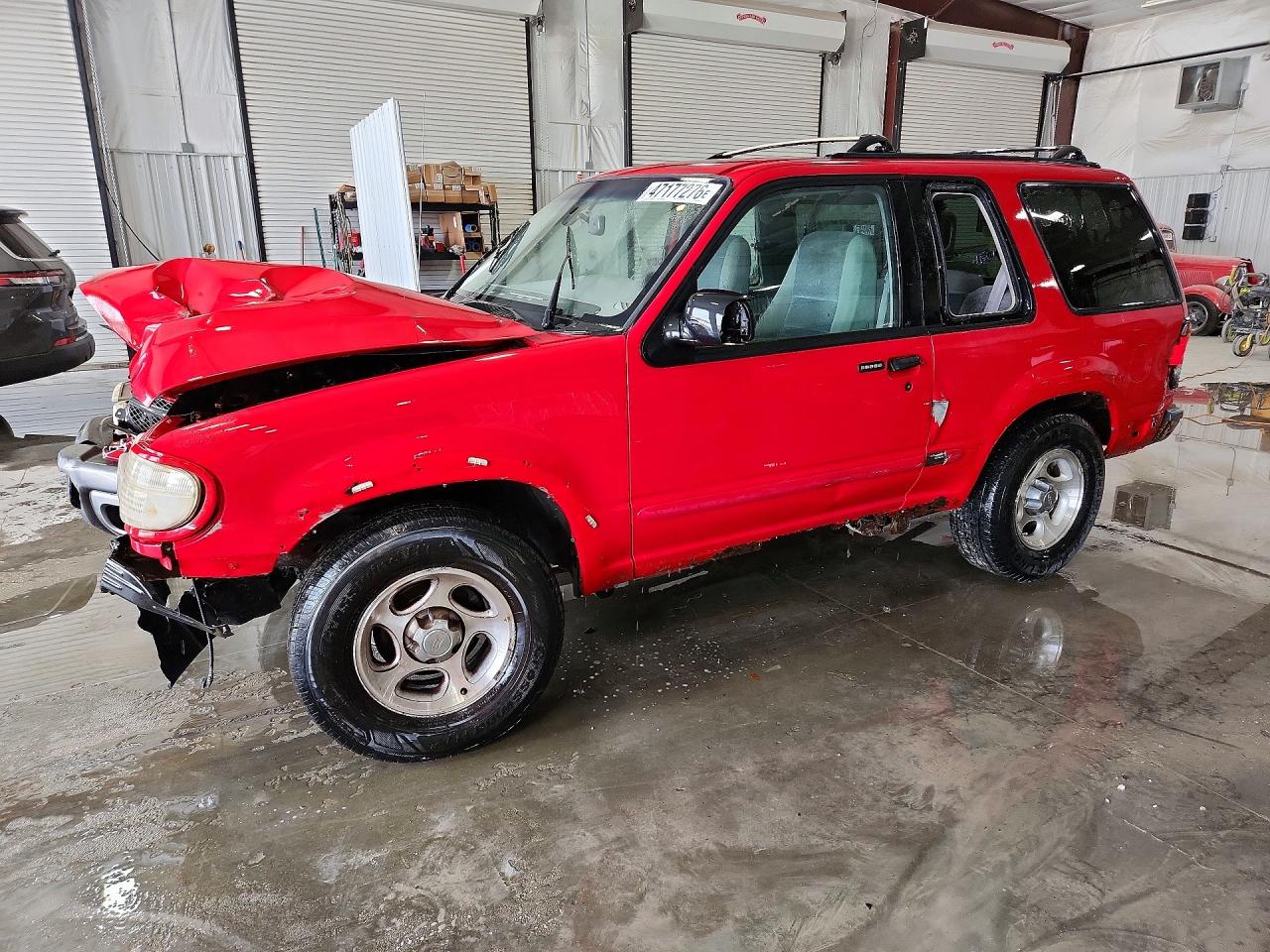 1999 Ford Explorer Red vin: 1FMYU24EXXUC70523