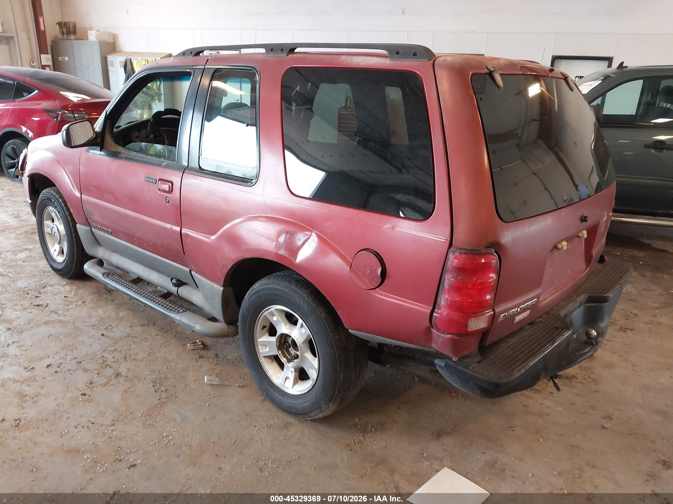 2002 Ford Explorer Sport   Red vin: 1FMYU60E22UD13502