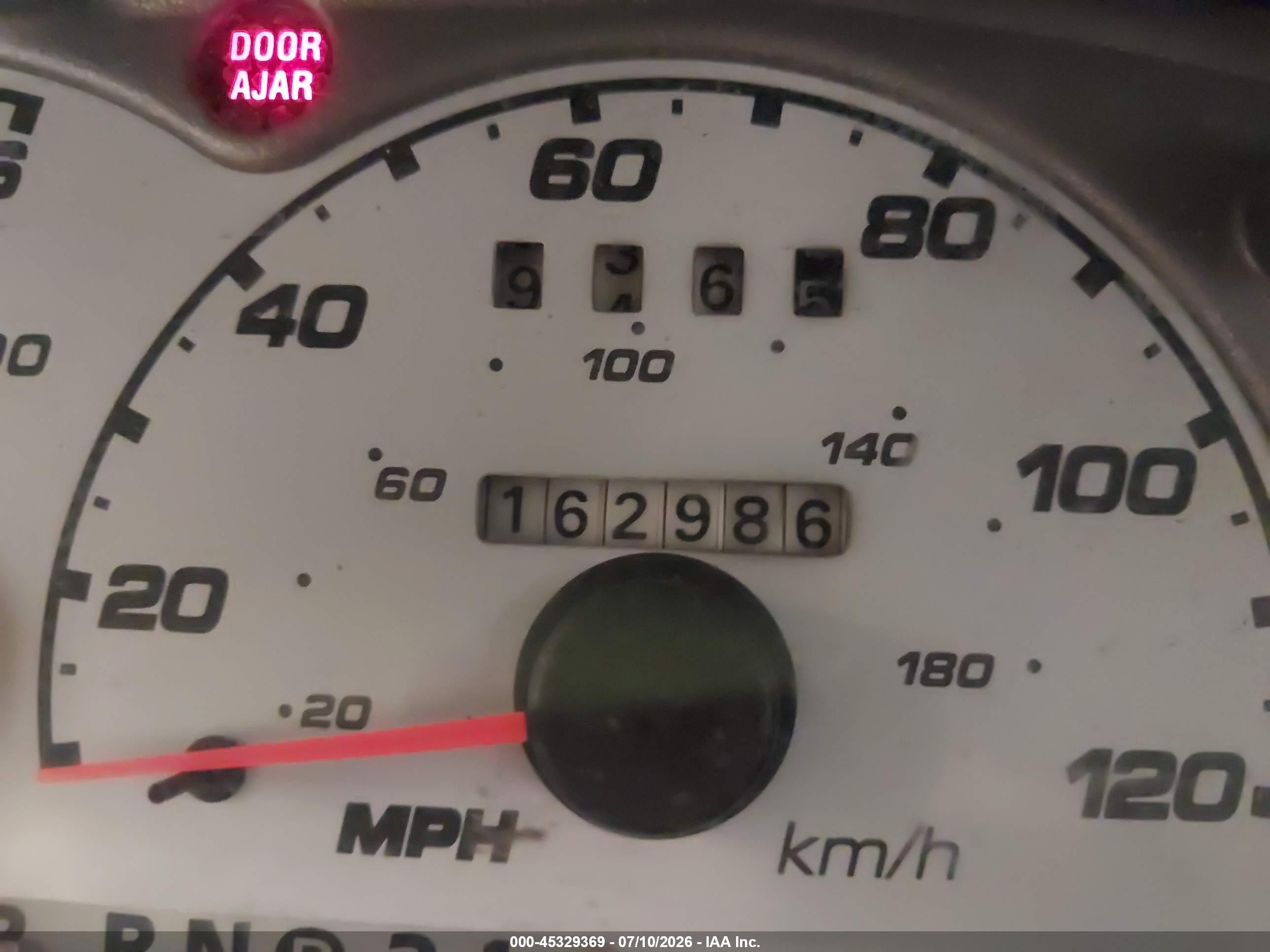 2002 Ford Explorer Sport   Red vin: 1FMYU60E22UD13502