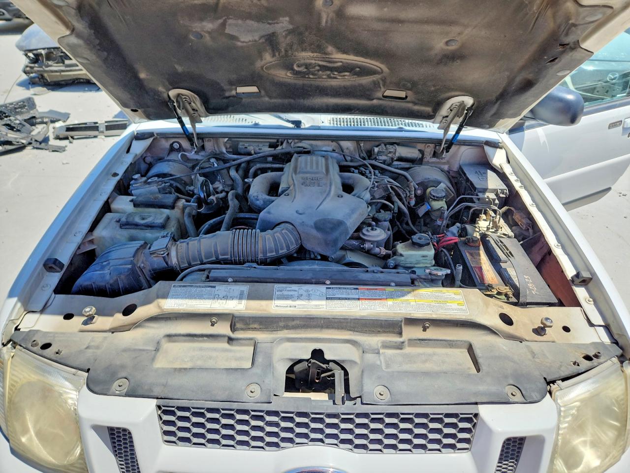 2001 Ford Explorer Sport White vin: 1FMYU60E41UA89714