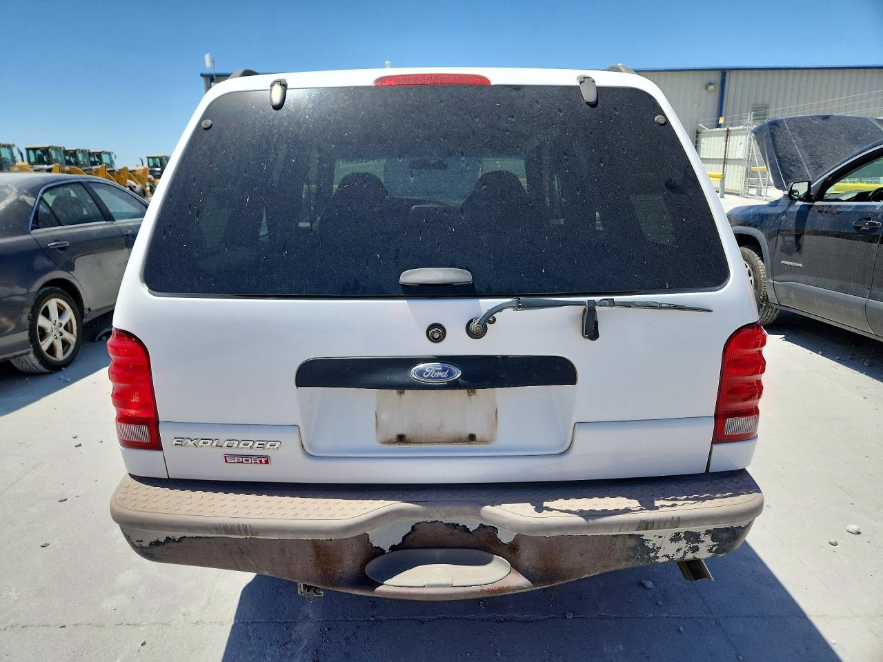 2001 Ford Explorer Sport White vin: 1FMYU60E41UA89714
