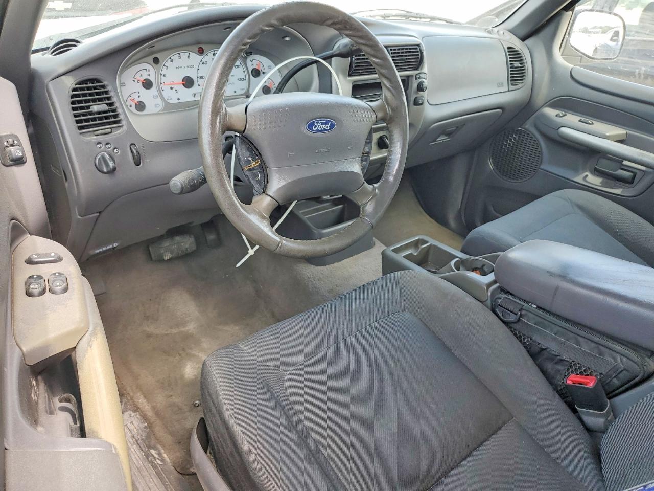 2002 Ford Explorer Sport Silver vin: 1FMYU60E72UD38380