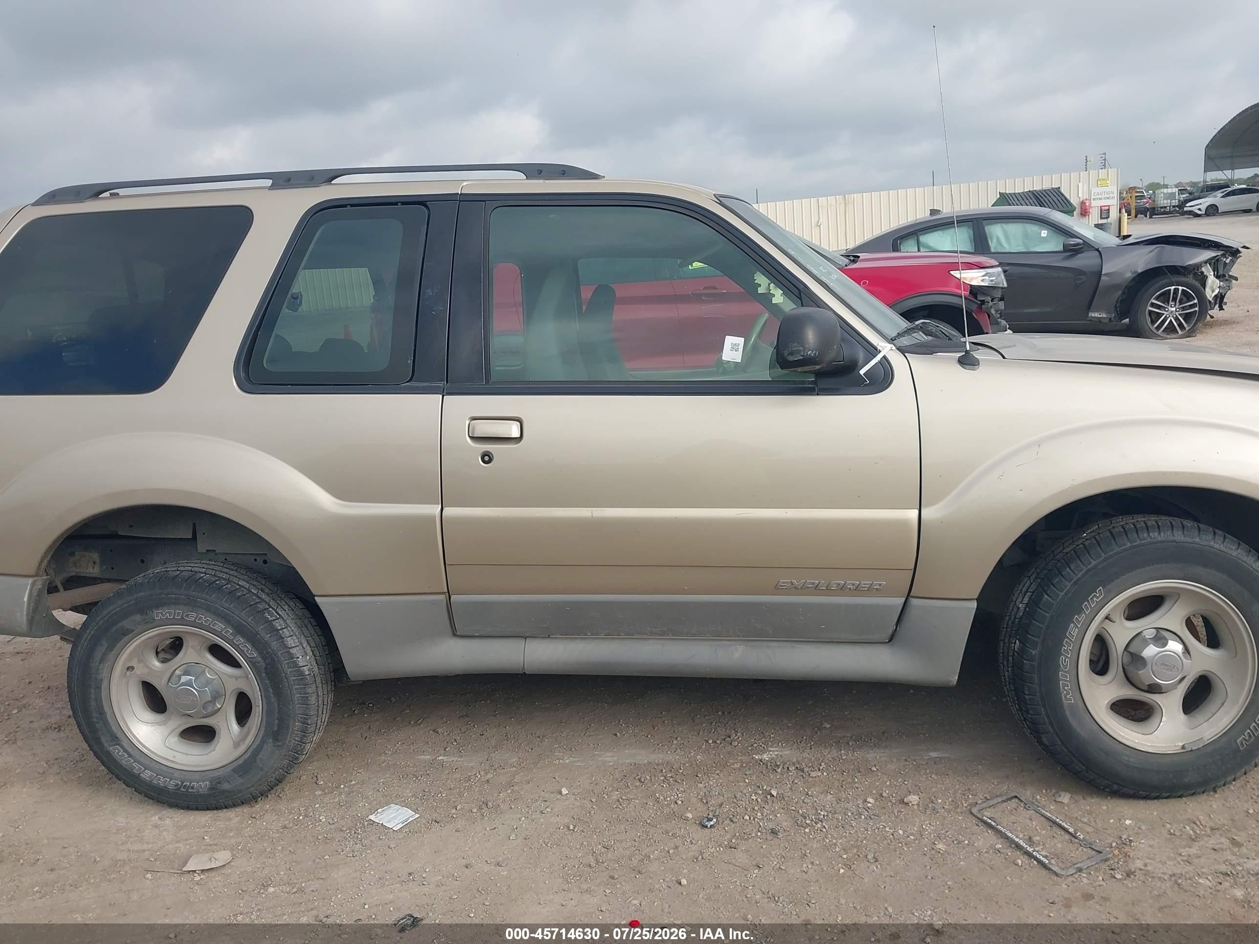 2002 Ford Explorer Sport   Beige vin: 1FMYU60E92UD51017