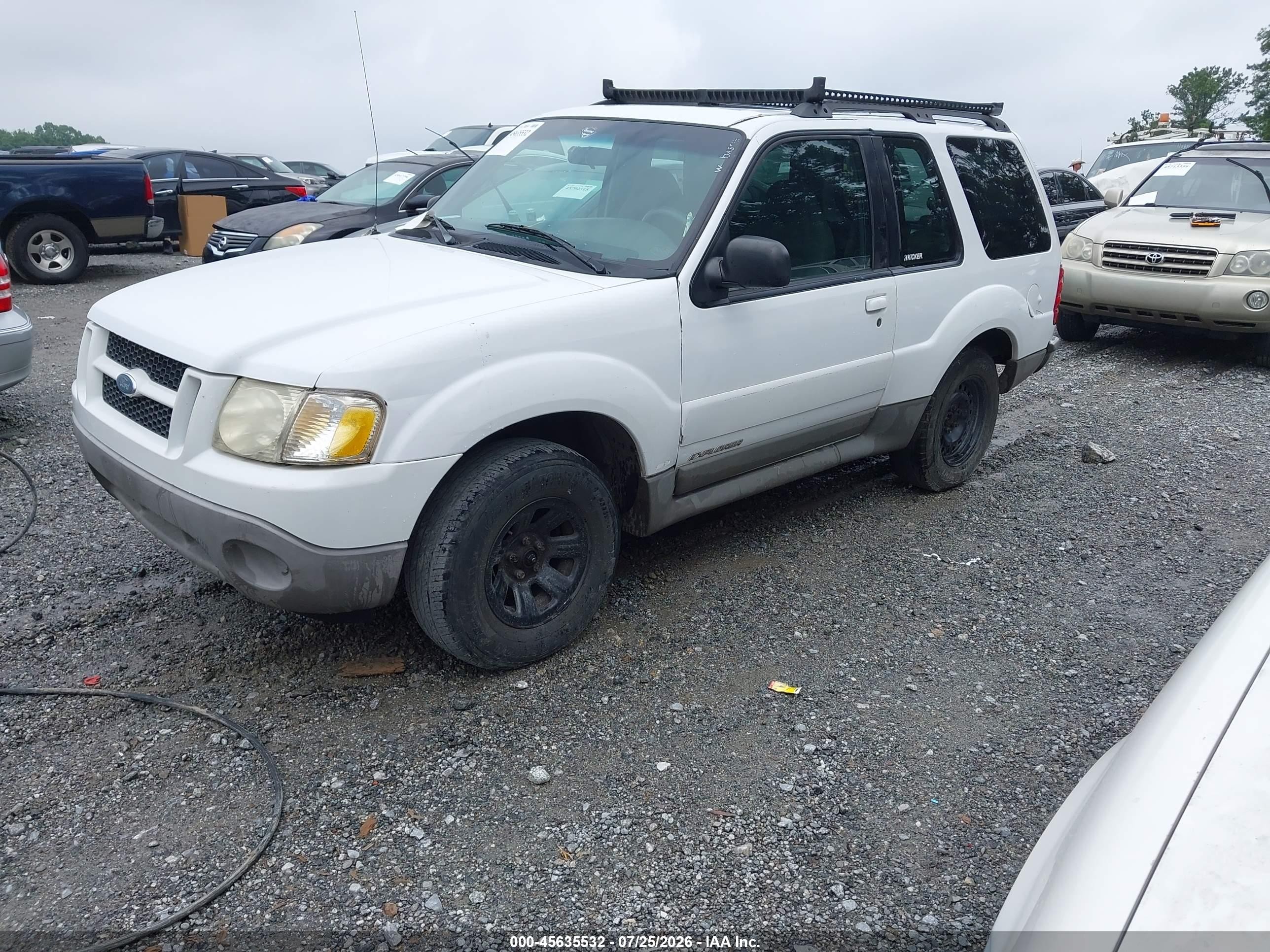 2001 Ford Explorer Sport   White vin: 1FMYU60EX1UC45383