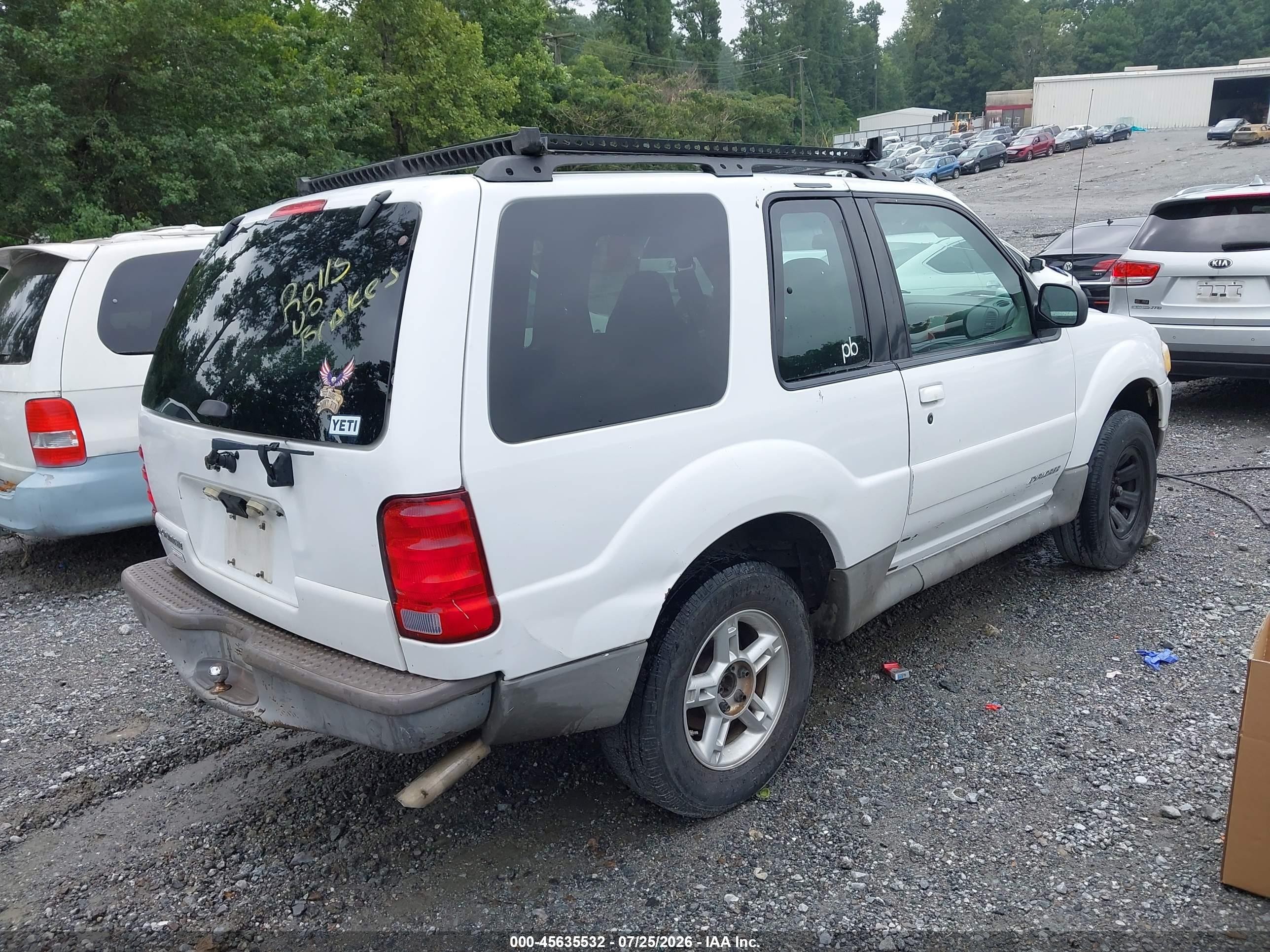 2001 Ford Explorer Sport   White vin: 1FMYU60EX1UC45383