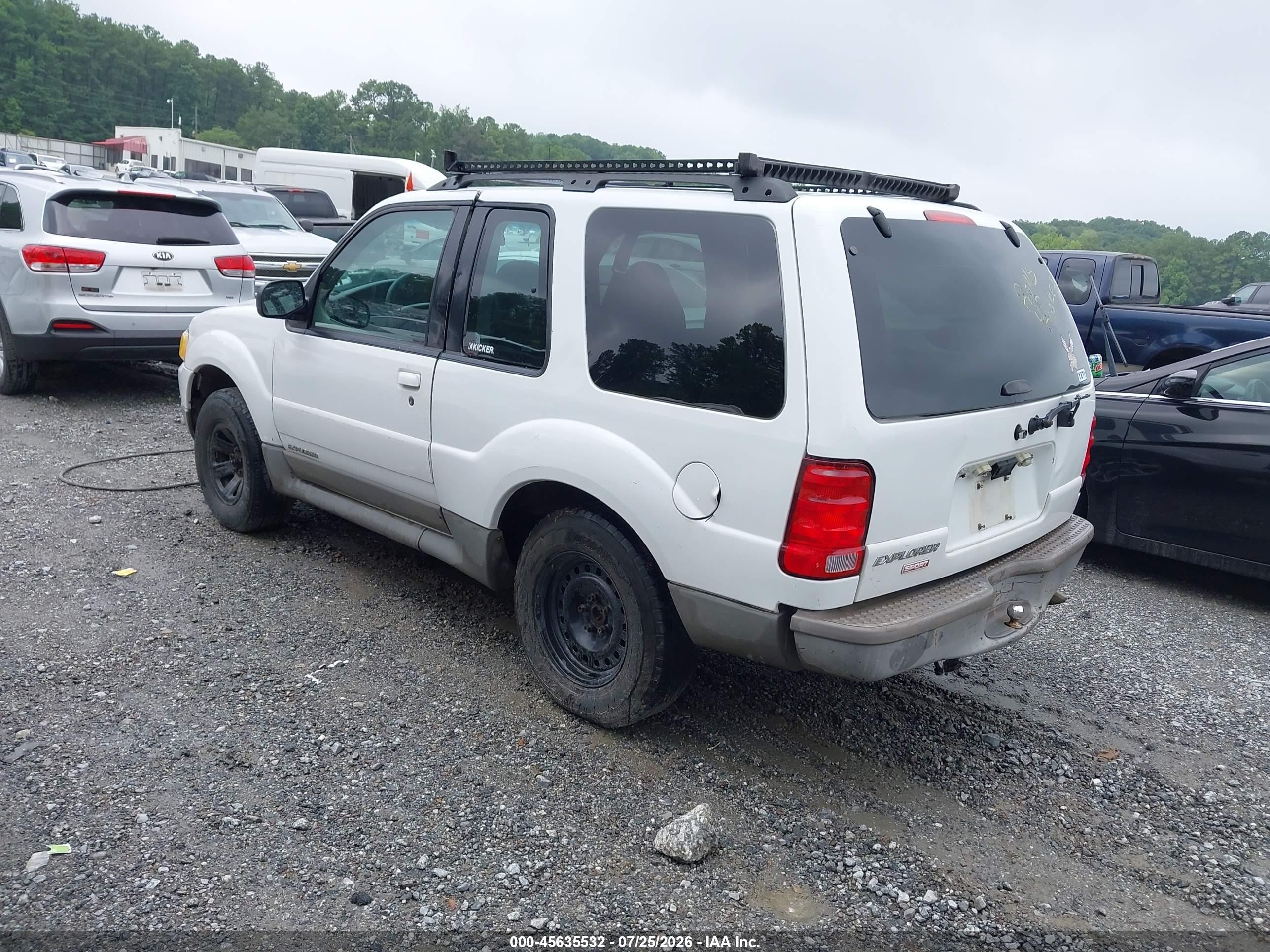 2001 Ford Explorer Sport   White vin: 1FMYU60EX1UC45383