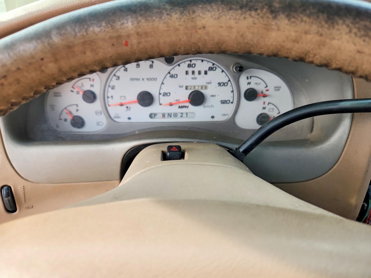 2002 Ford Explorer Sport Tan vin: 1FMYU60EX2UC80863