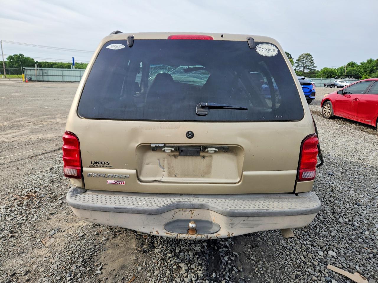 2002 Ford Explorer Sport Tan vin: 1FMYU60EX2UC80863
