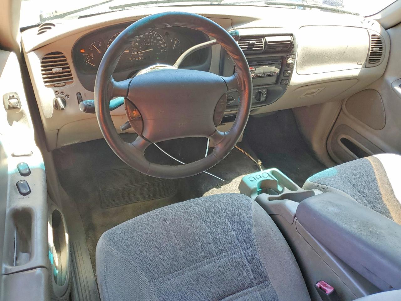 2000 Ford Explorer Sport Charcoal vin: 1FMYU60EXYUA98640