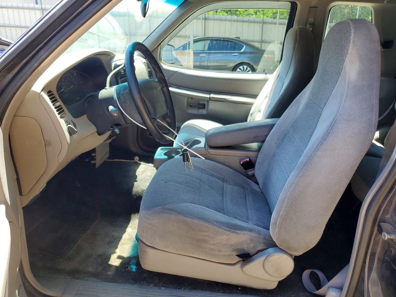 2000 Ford Explorer Sport Charcoal vin: 1FMYU60EXYUA98640