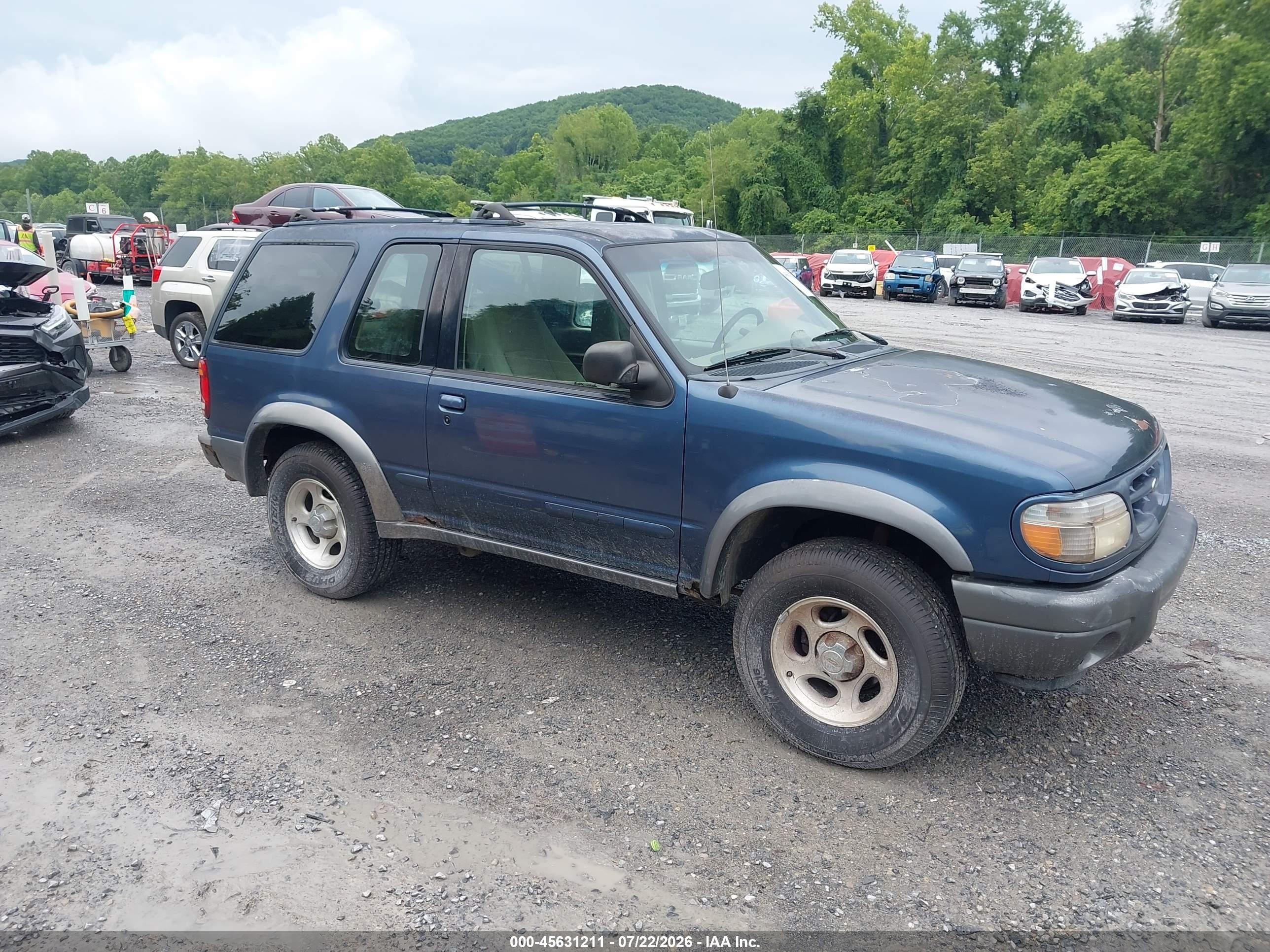 2000 Ford Explorer Sport Blue vin: 1FMYU70E2YUB04212