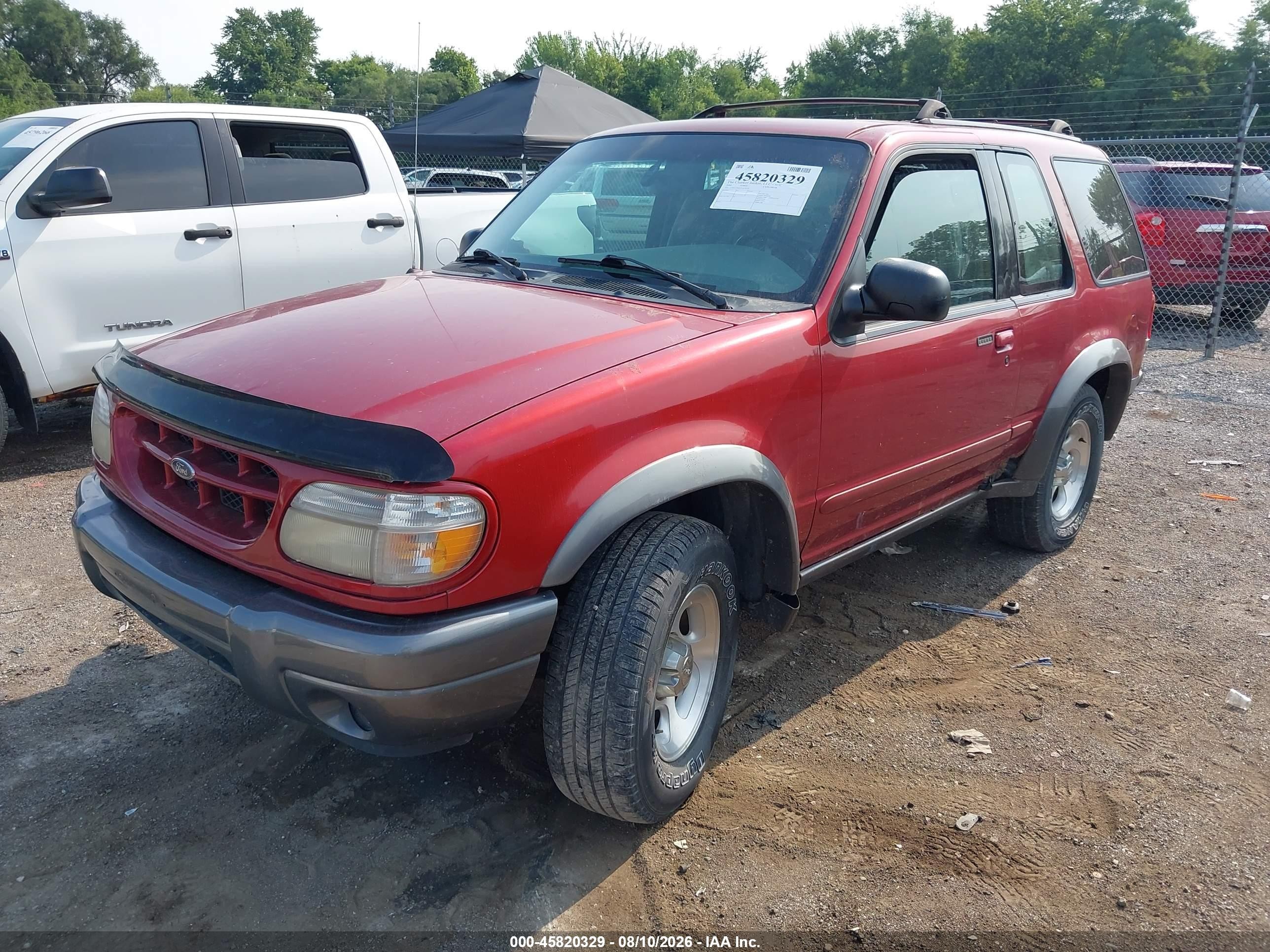 2000 Ford Explorer Sport Red vin: 1FMYU70E6YUA20734