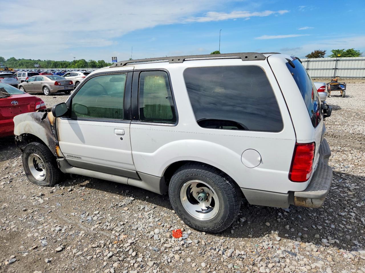 2001 Ford Explorer Sport White vin: 1FMYU70E91UB87238