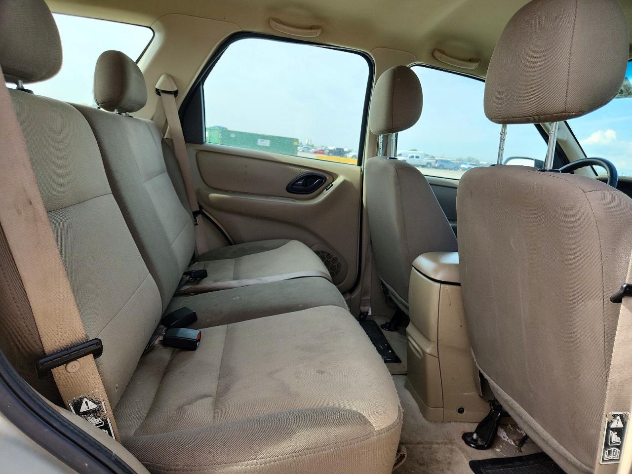 2003 Ford Escape Xls Cream vin: 1FMYU92143KD92292