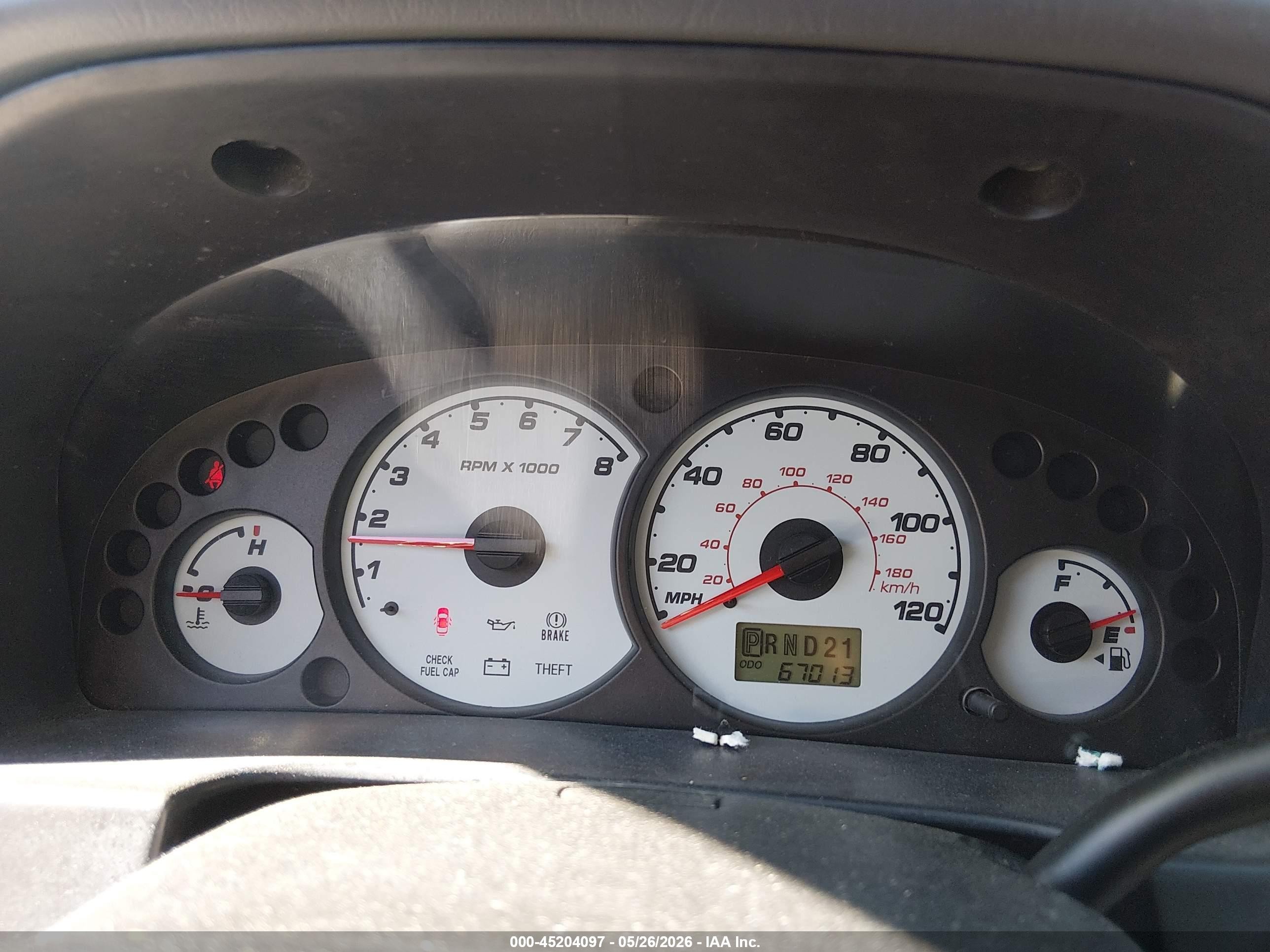 2004 Ford Escape Xls Red vin: 1FMYU92144KB35294