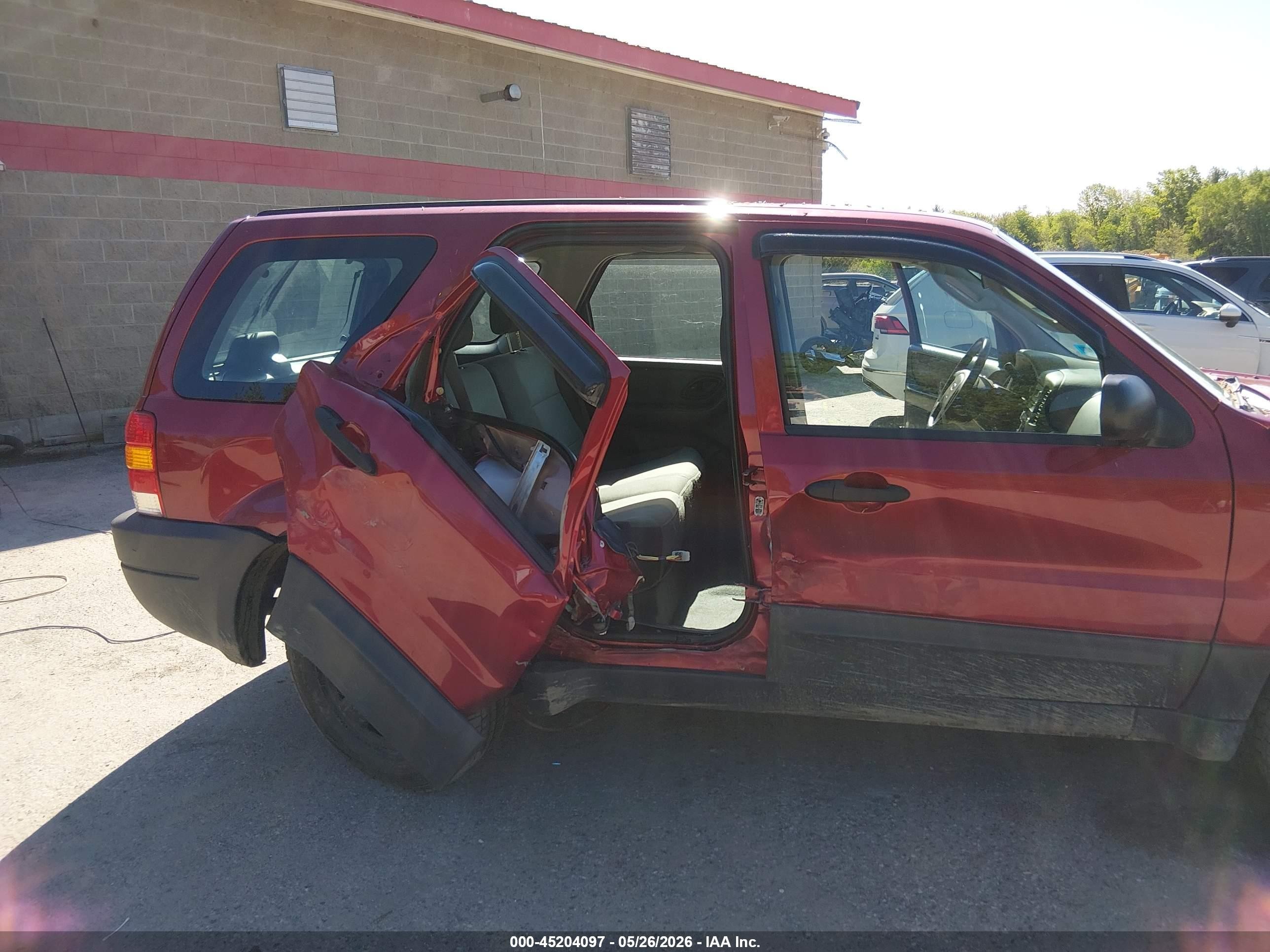 2004 Ford Escape Xls Red vin: 1FMYU92144KB35294