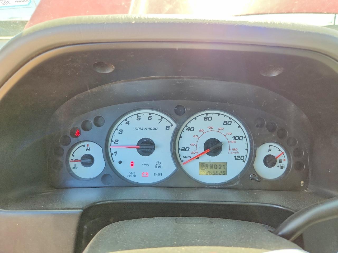 2003 Ford Escape Xls Red vin: 1FMYU92173KA01118