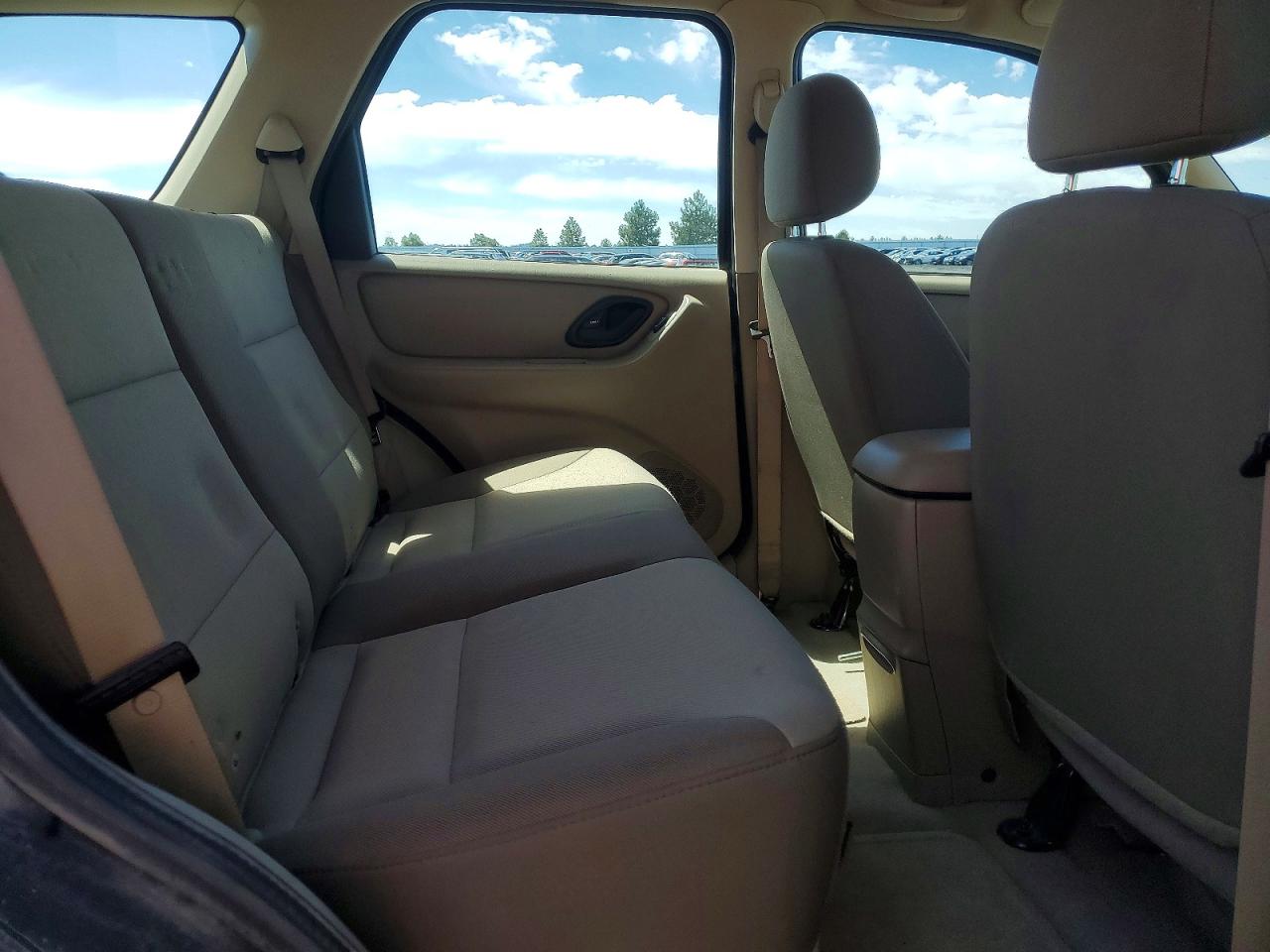 2004 Ford Escape Xls Green vin: 1FMYU92174KA80713