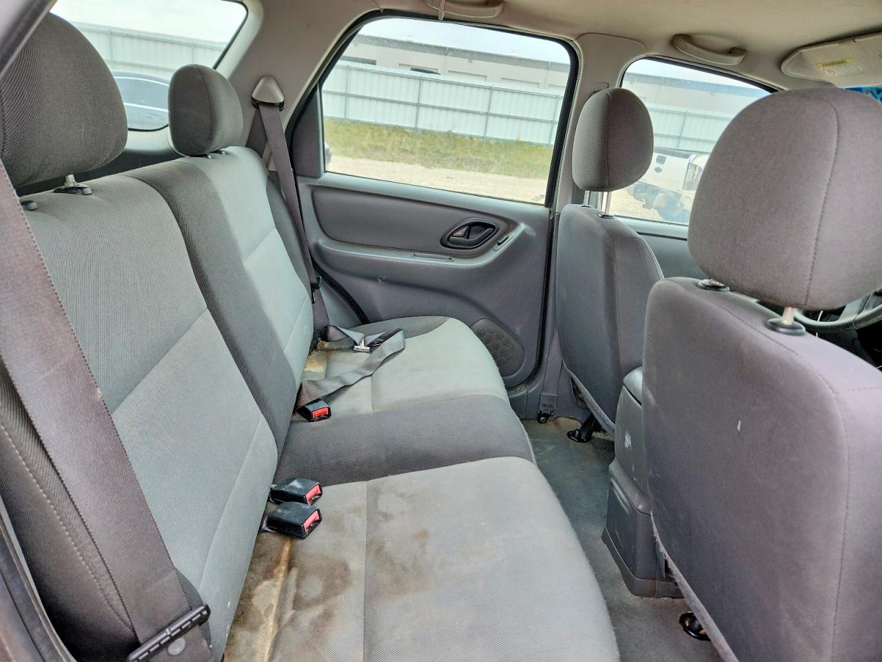 2004 Ford Escape Gray vin: 1FMYU92183KA01595