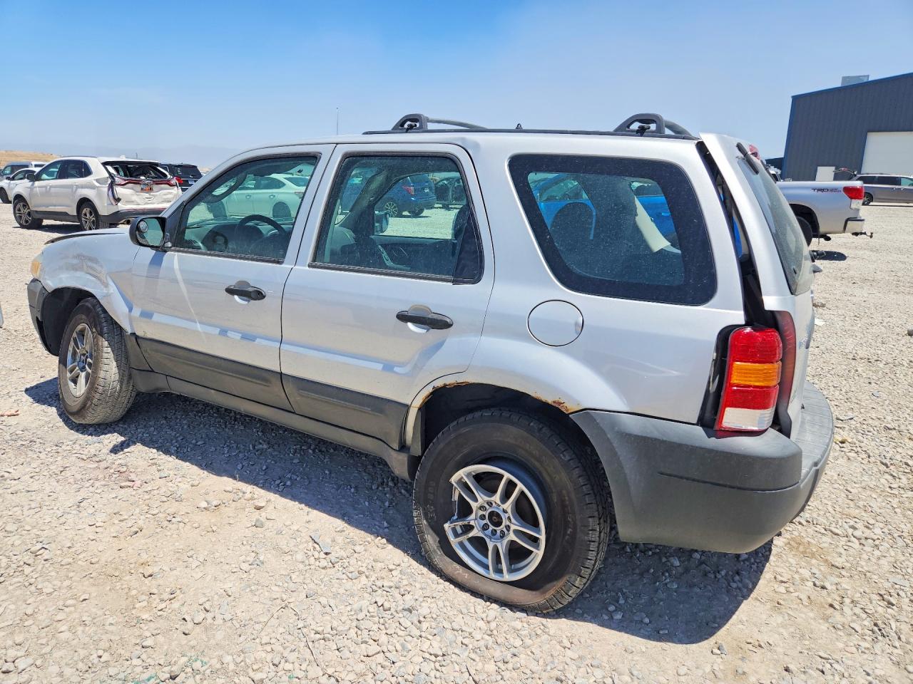 2005 Ford Escape Xls Silver vin: 1FMYU92Z05KC44536