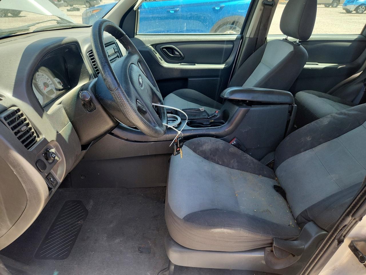 2005 Ford Escape Xls Silver vin: 1FMYU92Z05KC44536