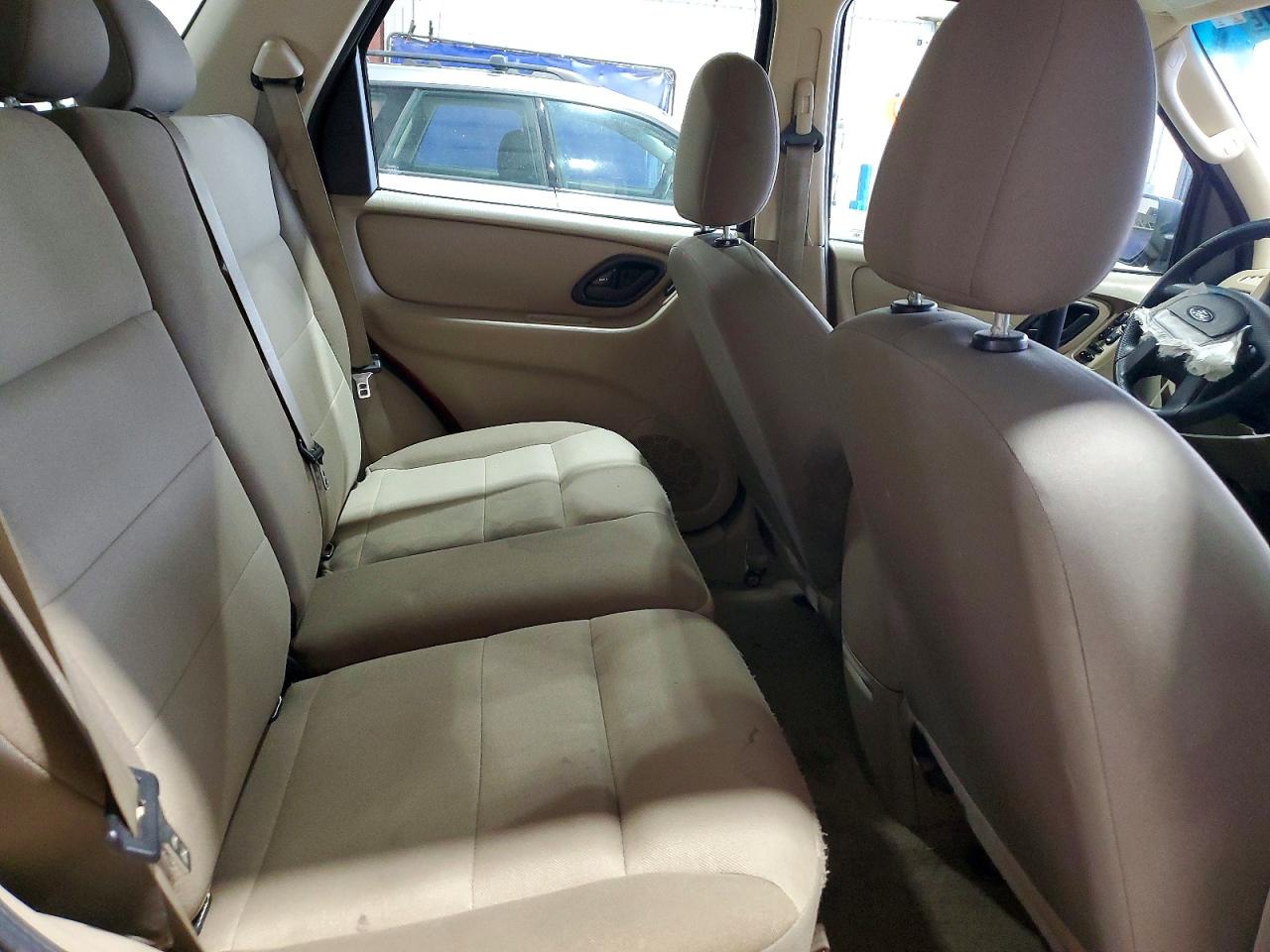 2007 Ford Escape Xls Burgundy vin: 1FMYU92Z17KA40847