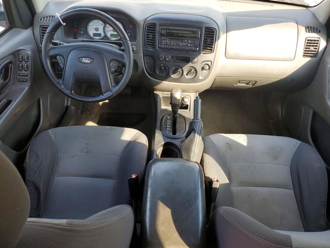 2005 Ford Escape Xls Silver vin: 1FMYU92Z35KA01724