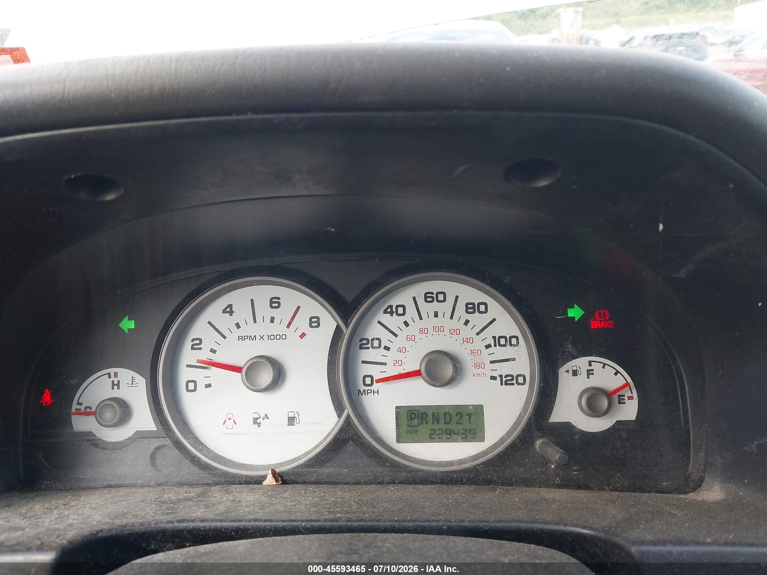 2005 Ford Escape Xls Silver vin: 1FMYU92Z45KC28923