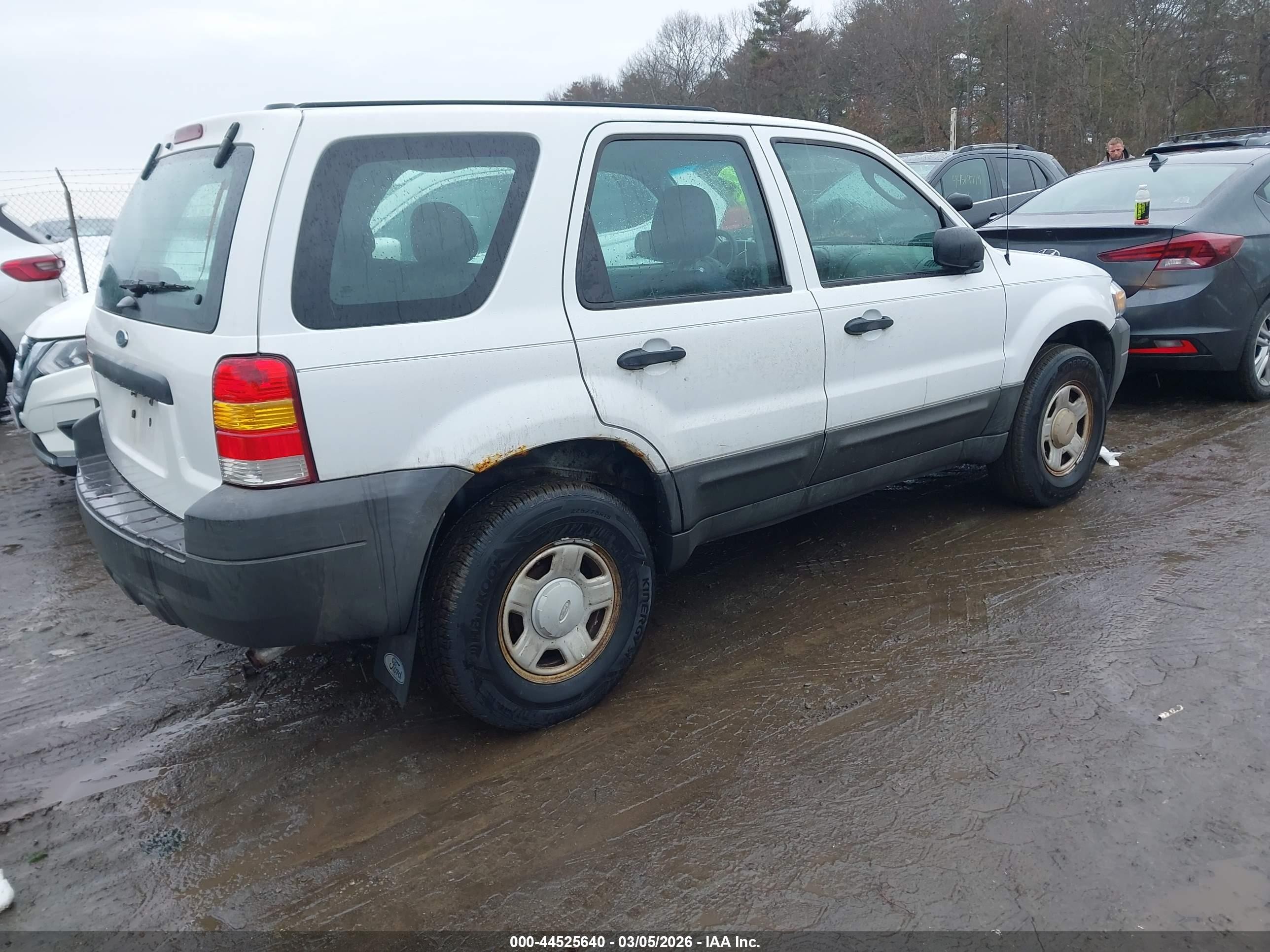 2007 Ford Escape Xls/xls Manual White vin: 1FMYU92ZX7KB25055