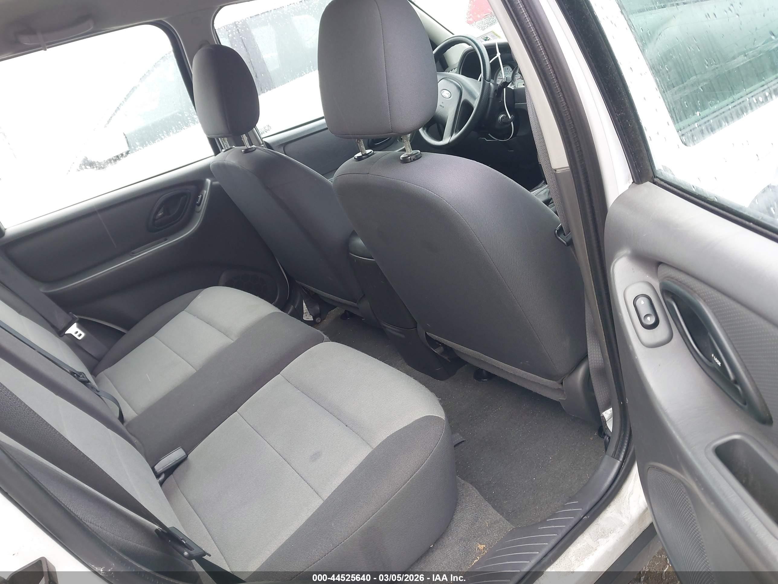 2007 Ford Escape Xls/xls Manual White vin: 1FMYU92ZX7KB25055