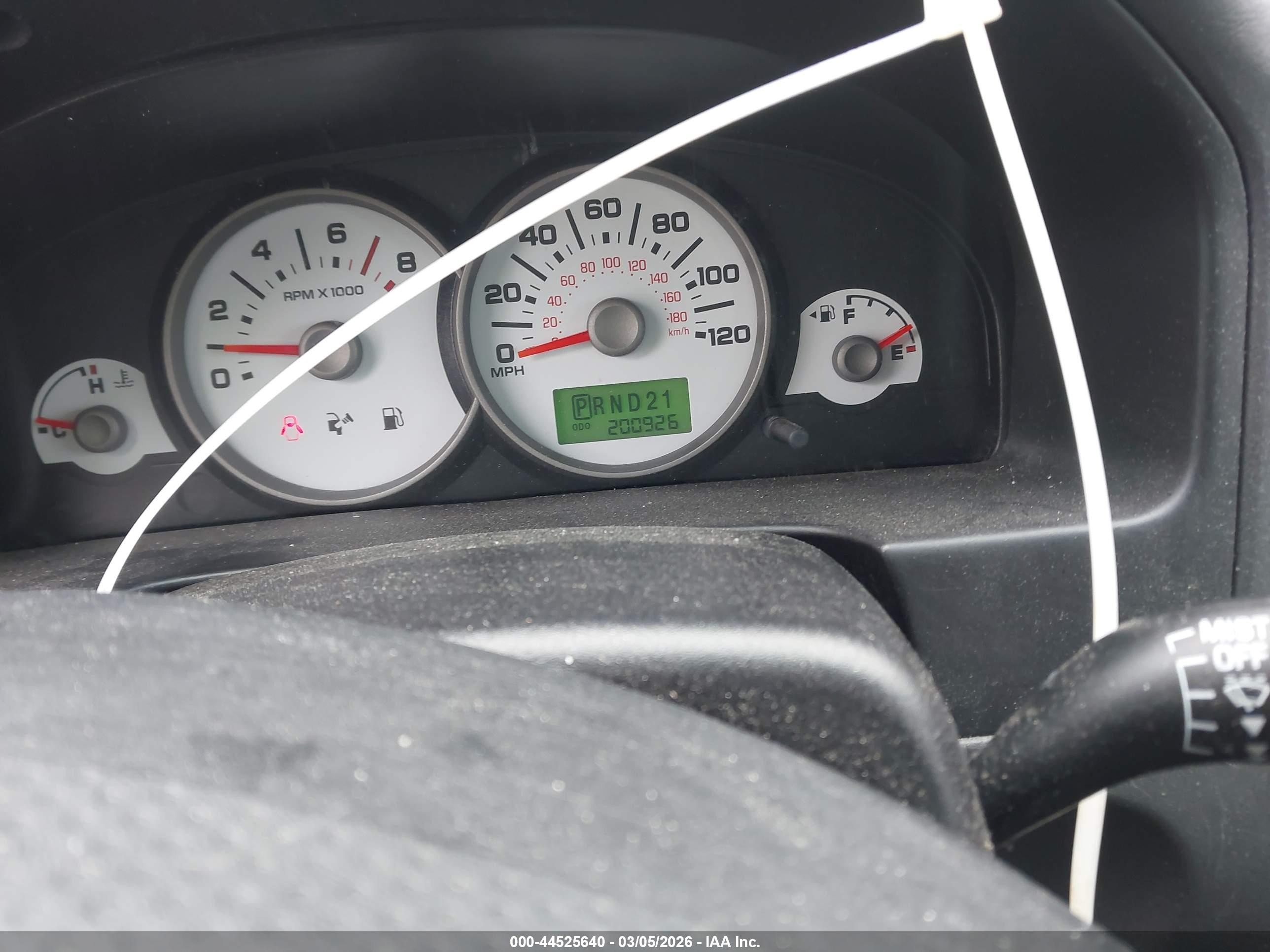 2007 Ford Escape Xls/xls Manual White vin: 1FMYU92ZX7KB25055