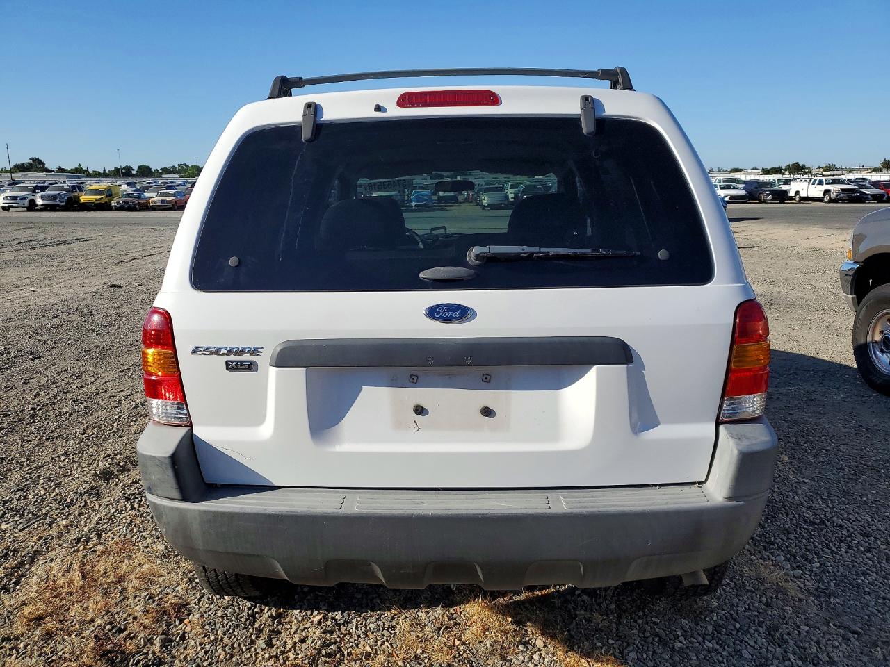 2003 Ford Escape Xlt Белый vin: 1FMYU93103KE07031