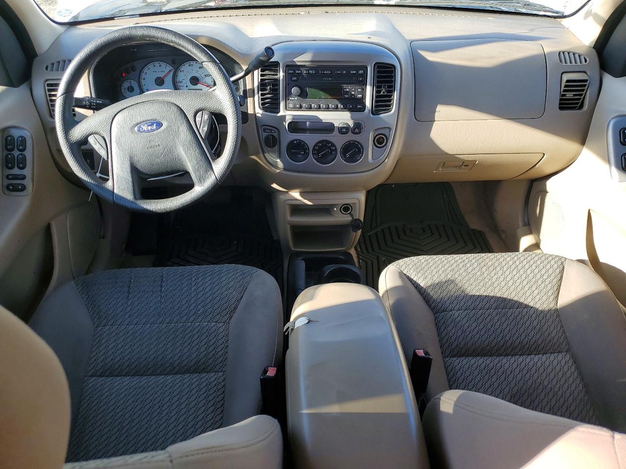 2003 Ford Escape Xlt Белый vin: 1FMYU93103KE07031