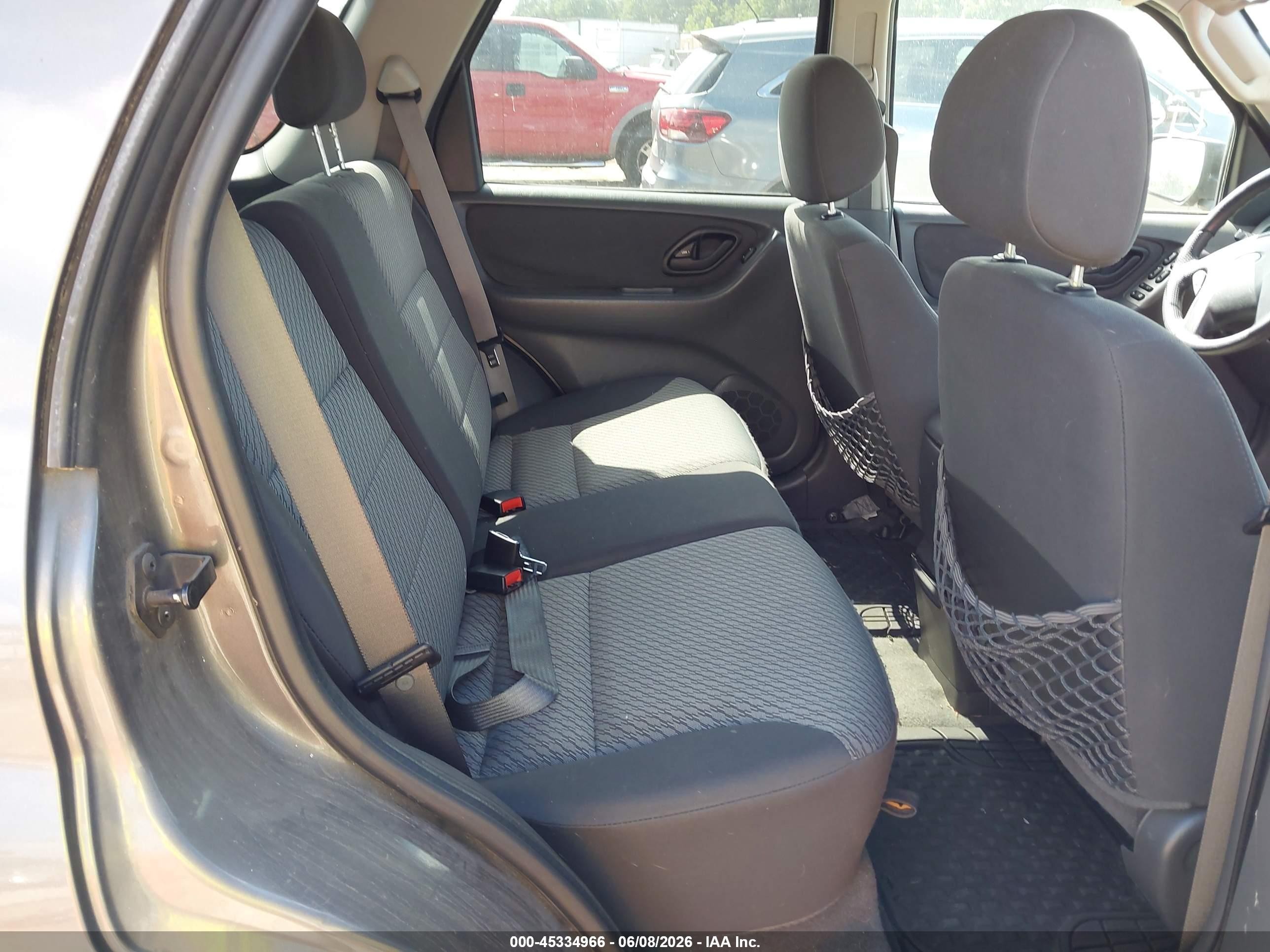 2004 Ford Escape Xlt Gray vin: 1FMYU93114KA78597