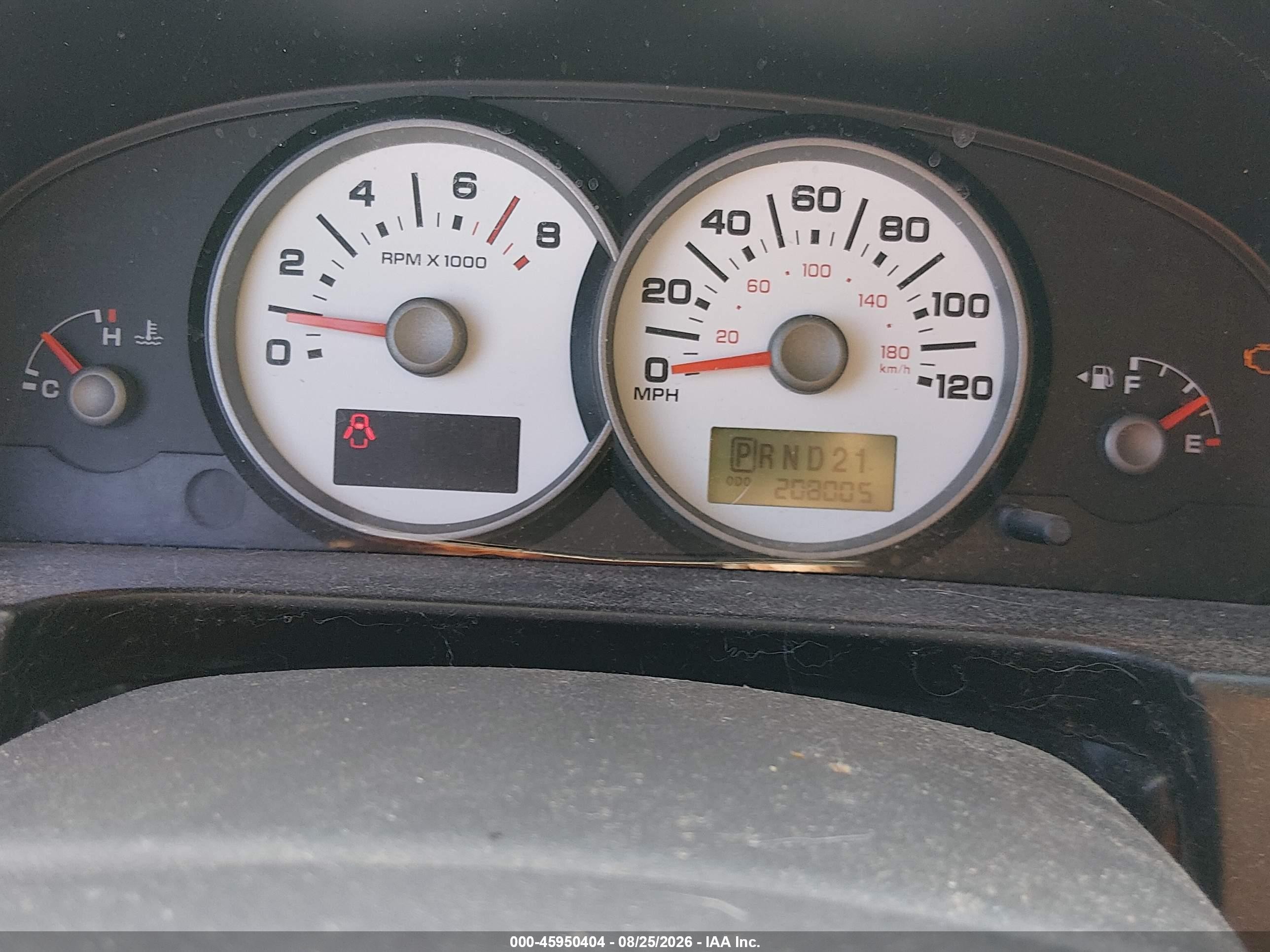 2005 Ford Escape Xlt White vin: 1FMYU93115KA78701