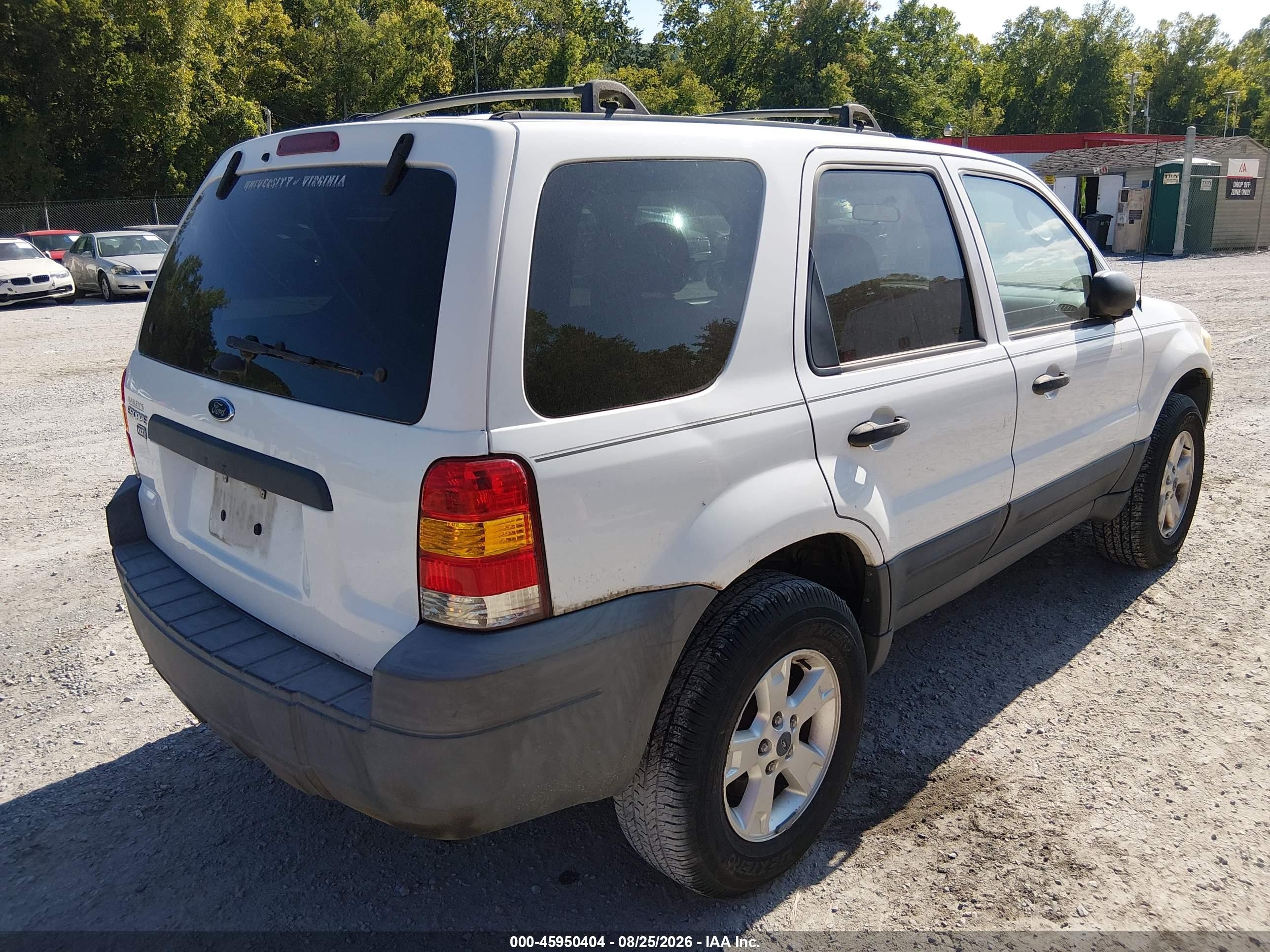 2005 Ford Escape Xlt White vin: 1FMYU93115KA78701