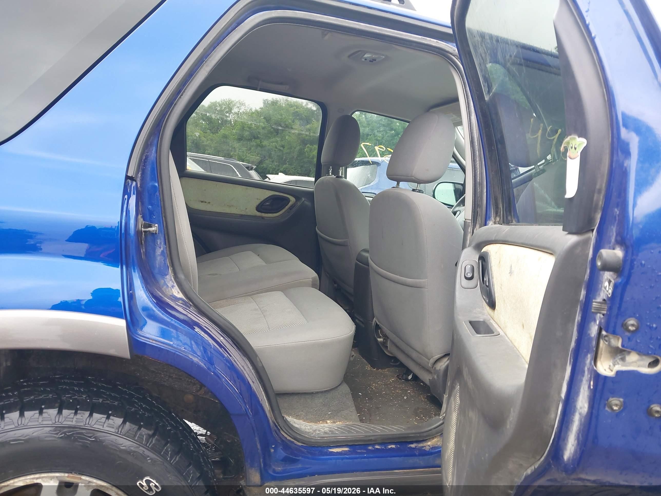 2005 Ford Escape Xlt Dark Blue vin: 1FMYU93115KD29314