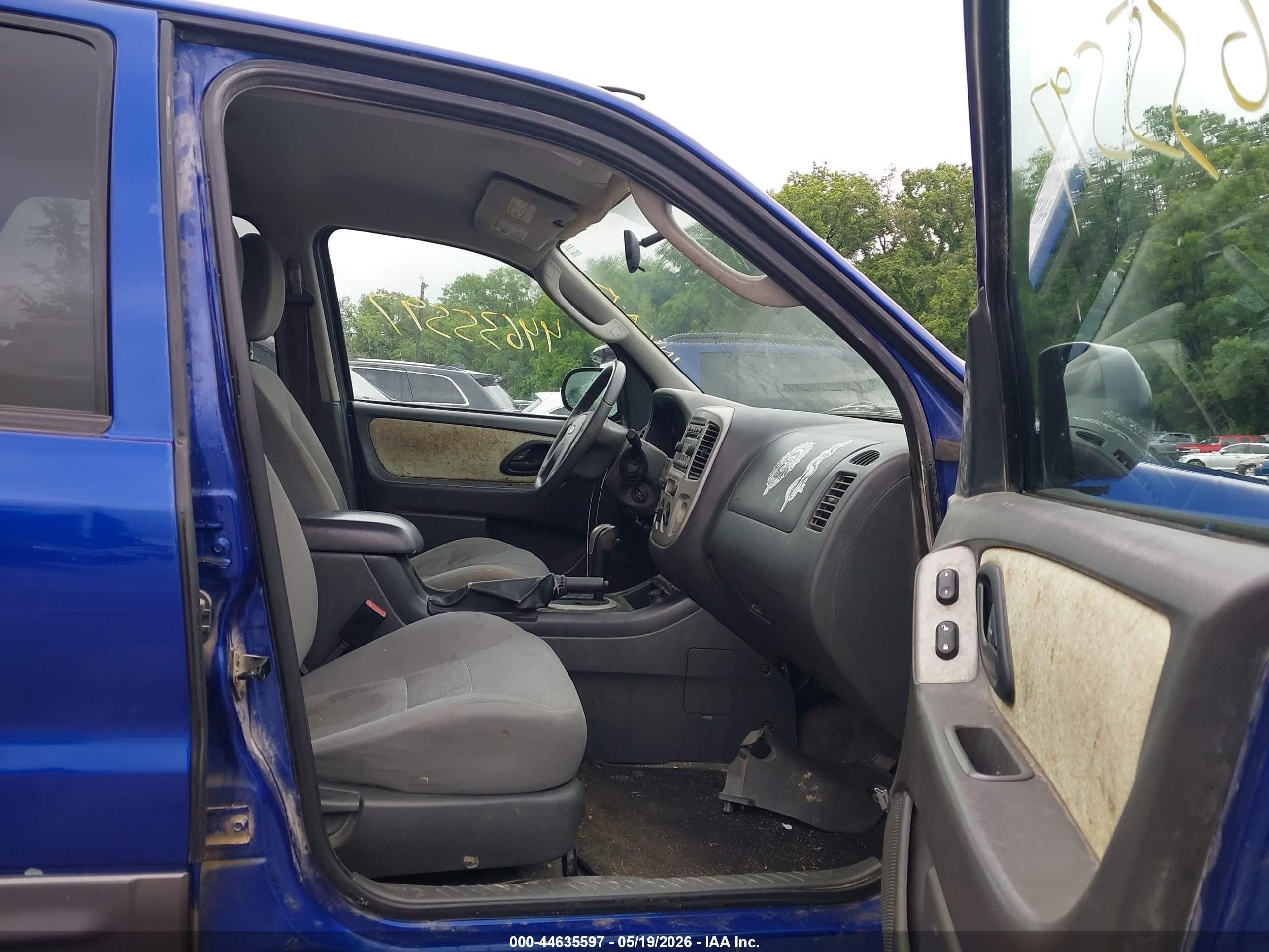 2005 Ford Escape Xlt Dark Blue vin: 1FMYU93115KD29314