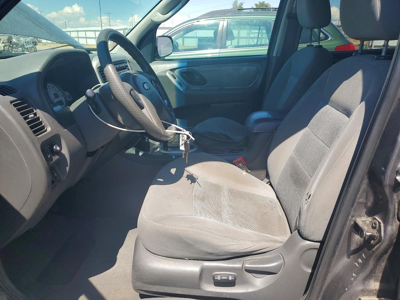 2005 Ford Escape Xlt Charcoal vin: 1FMYU93115KD85740
