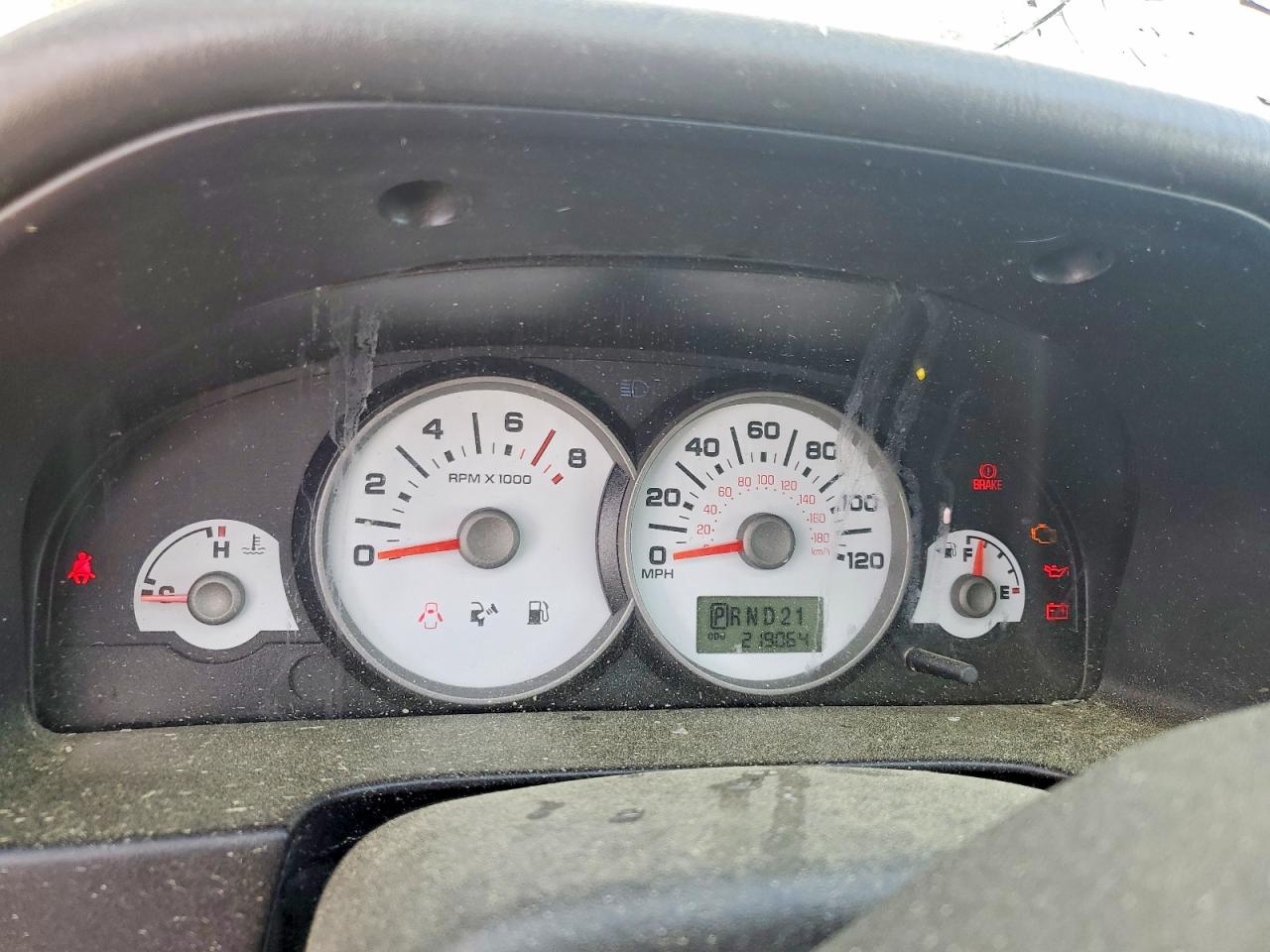 2006 Ford Escape Xlt White vin: 1FMYU93116KB09446