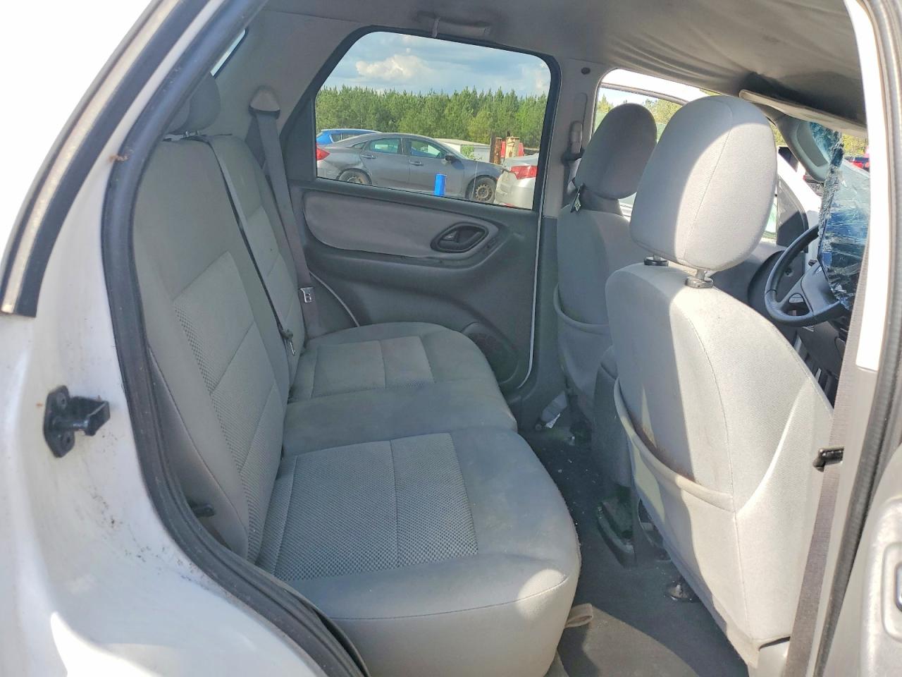 2006 Ford Escape Xlt White vin: 1FMYU93116KB09446