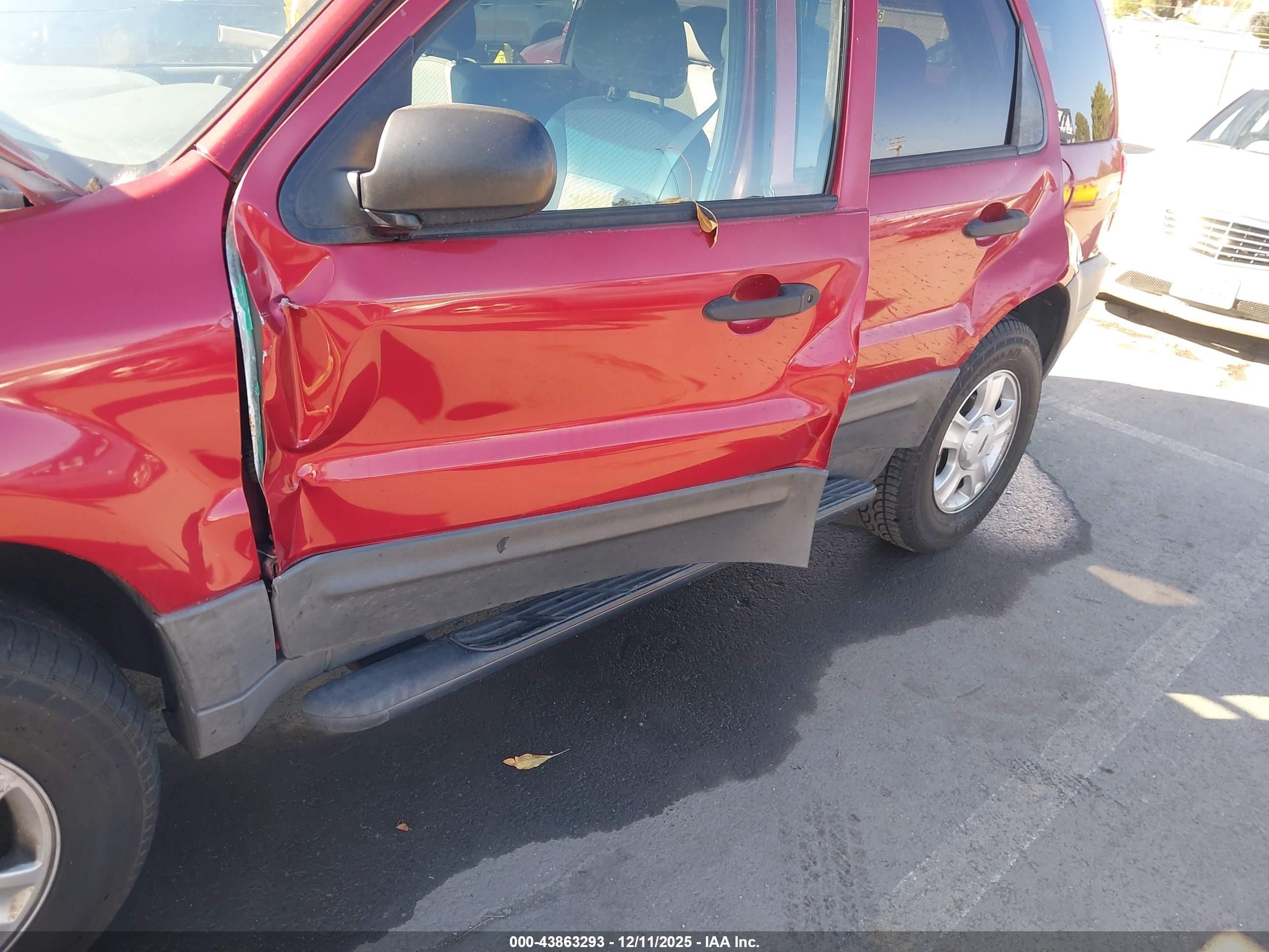 2003 Ford Escape Xlt Red vin: 1FMYU93123KB58831